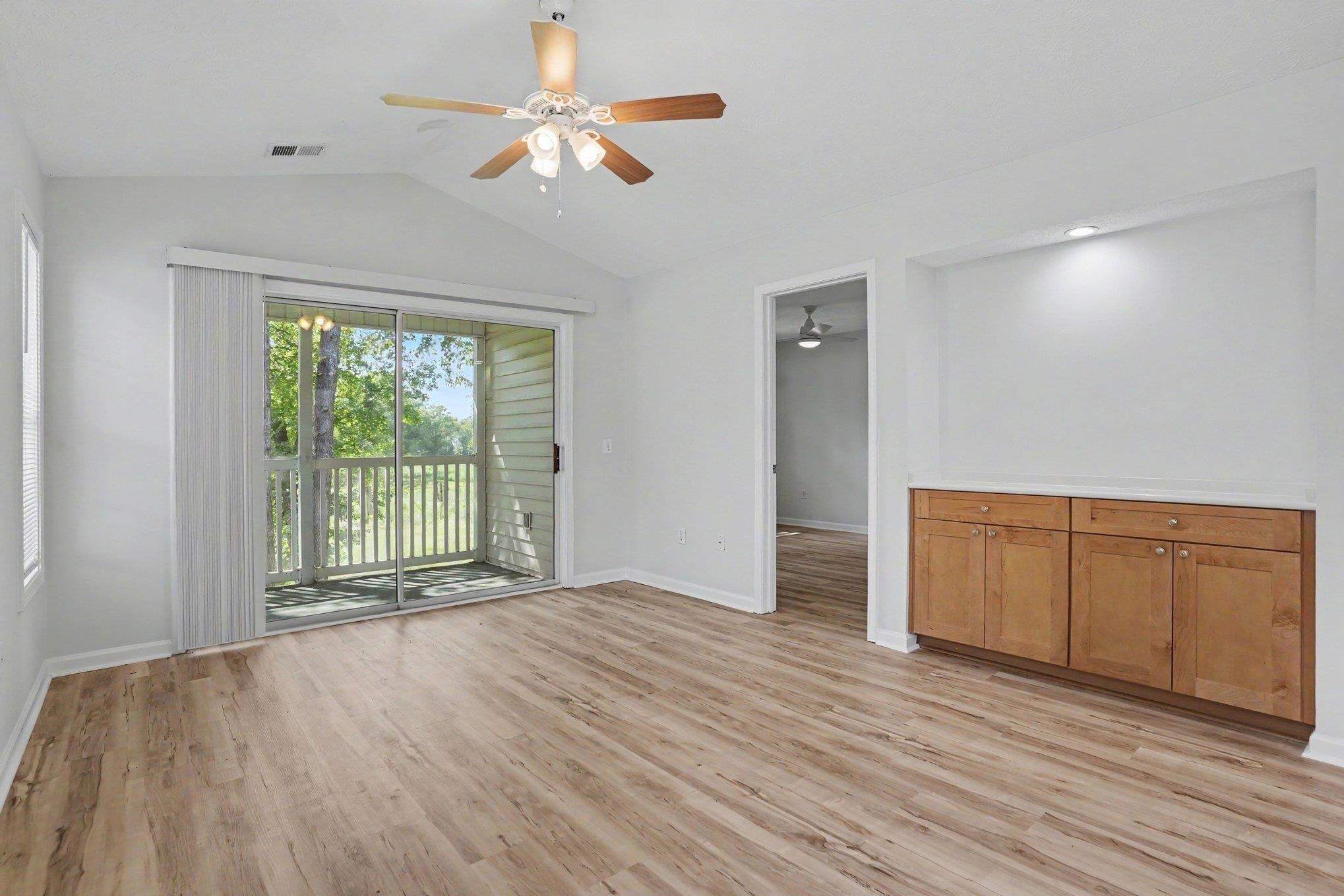 529 White River Dr. 19-G