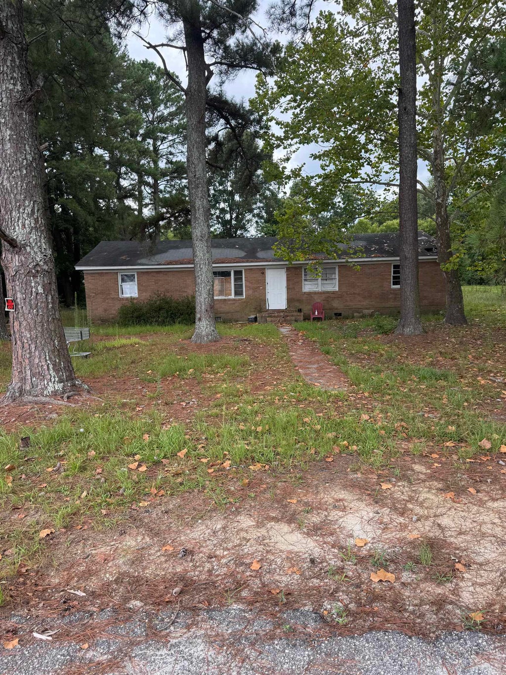 Photo of 711 W Jefferson St, Dillon, SC 29536 (MLS # 2620349)