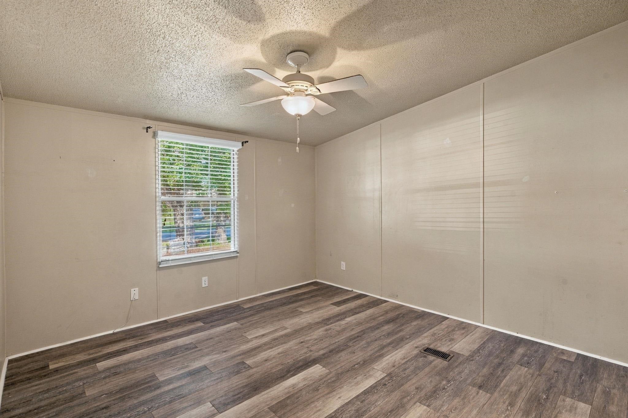 3252 Lyndon Dr.