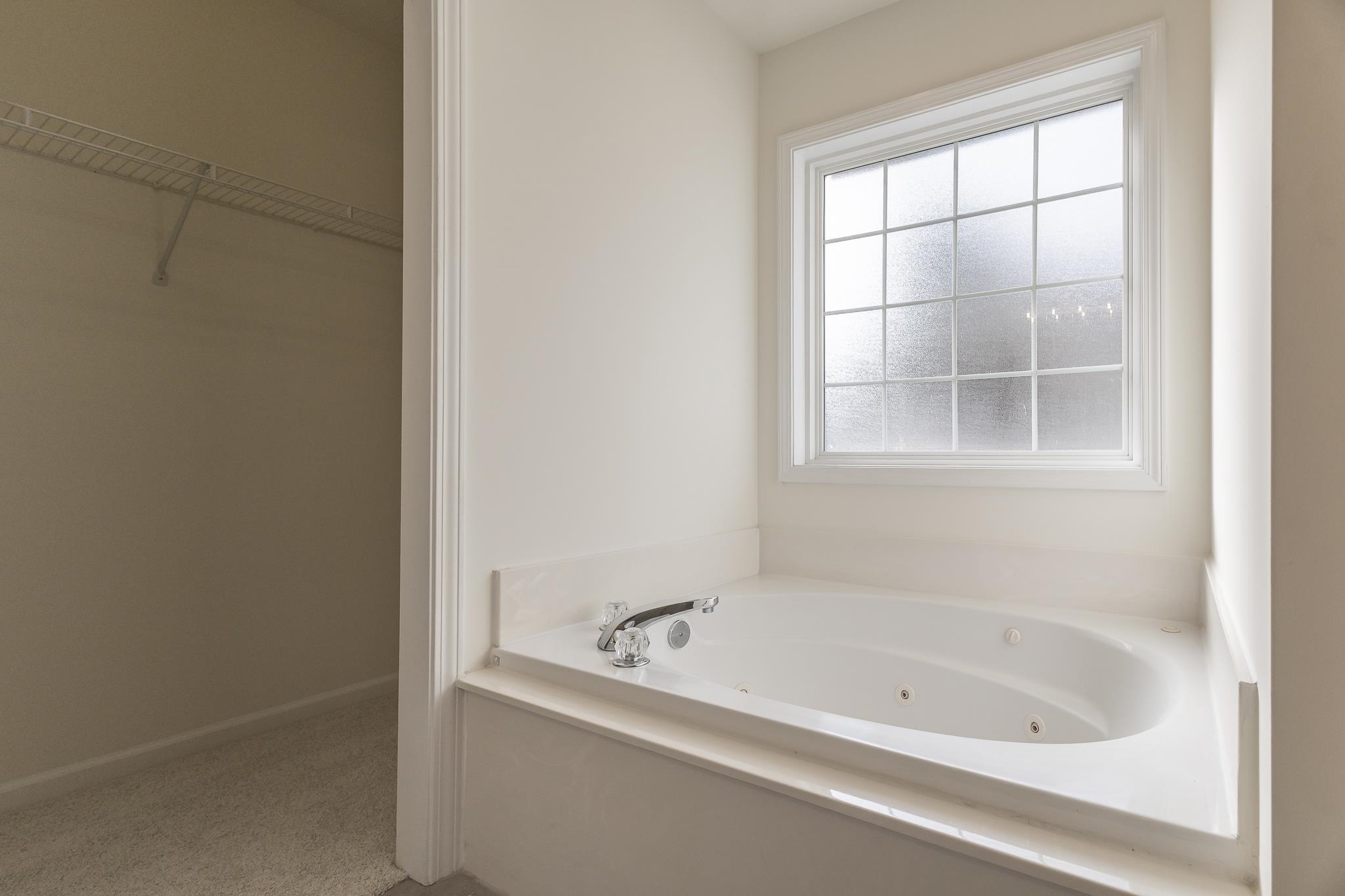 529 Waverly Loop