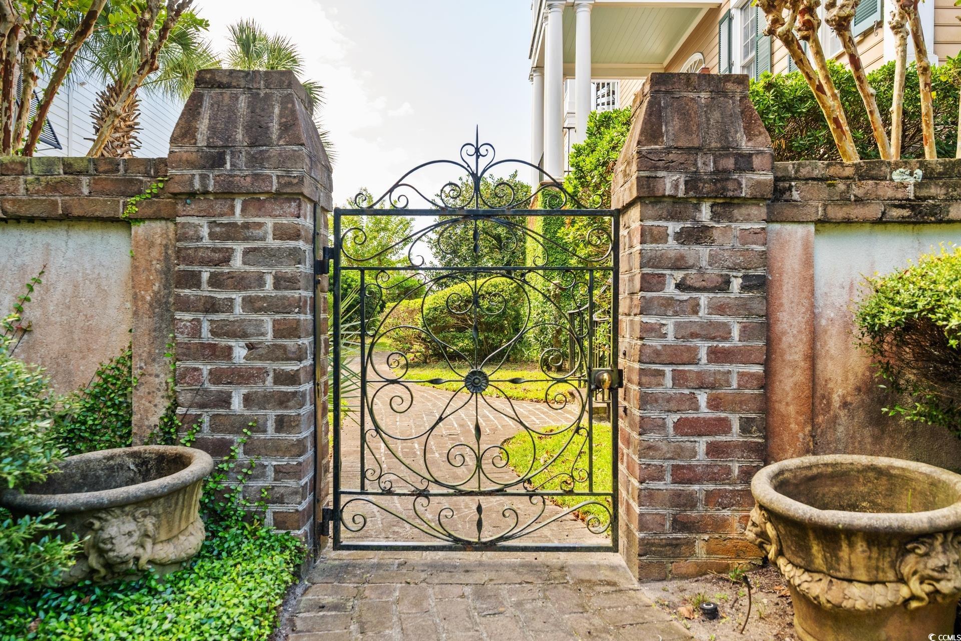 160 Colony Point Dr.