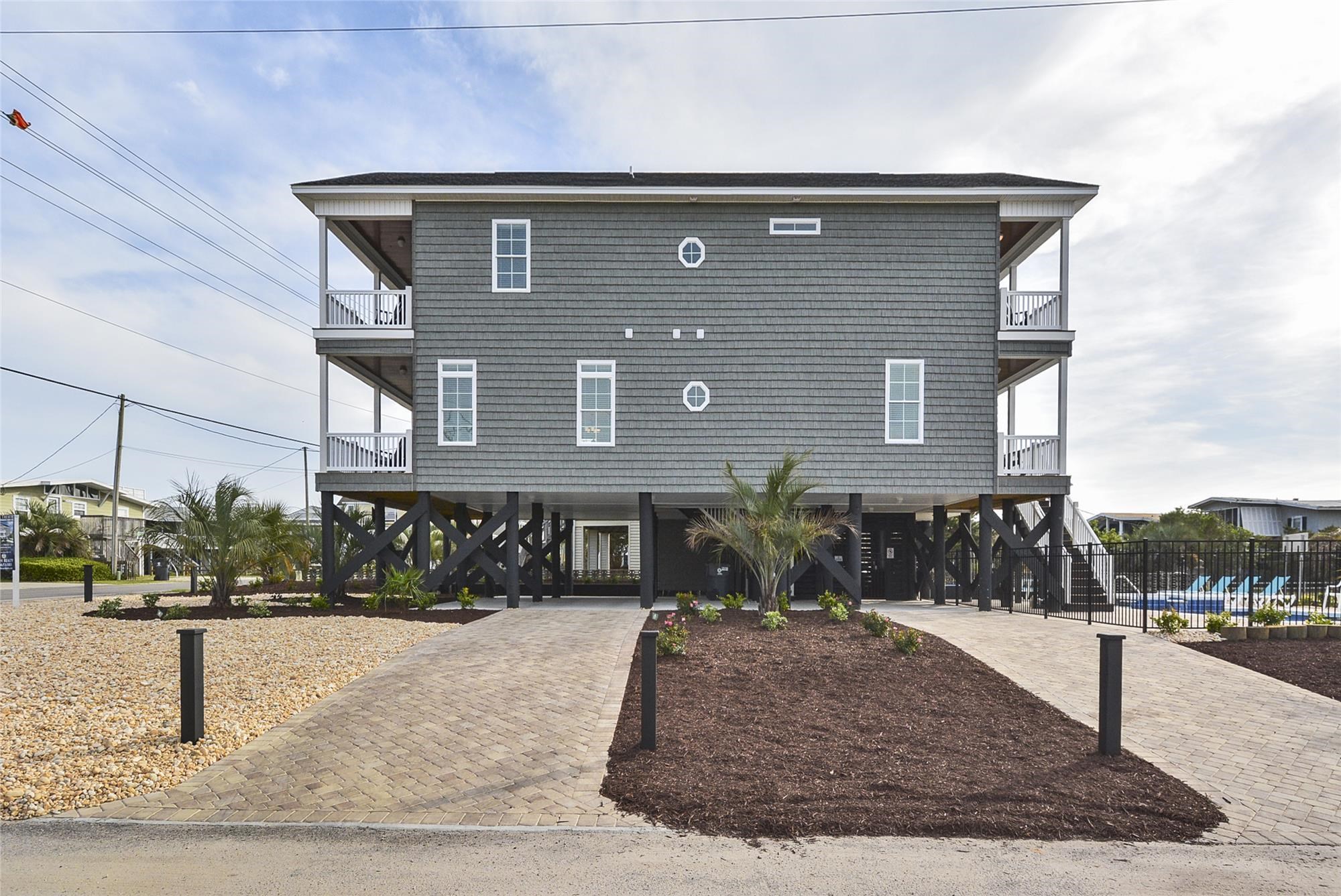 804 S Waccamaw Dr.