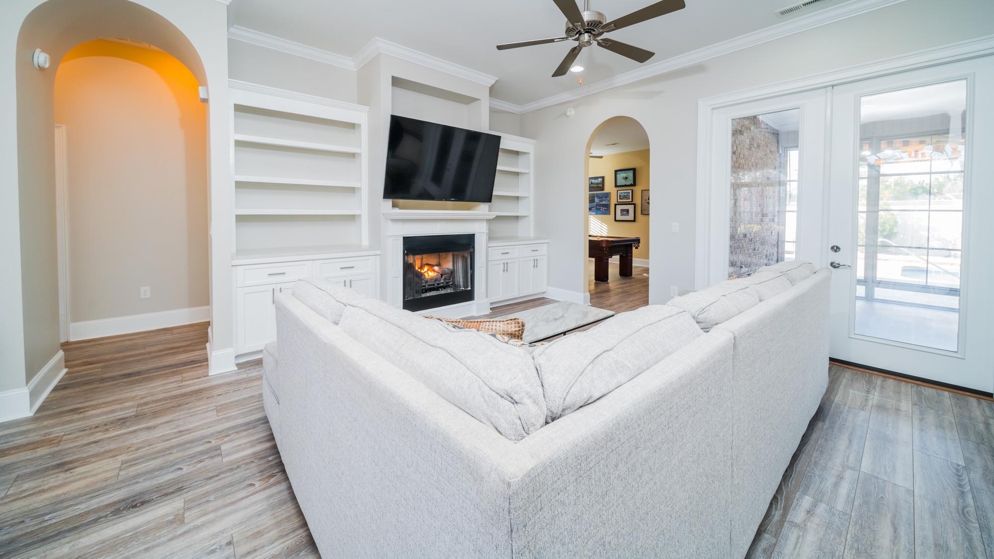 421 Waterfall Circle