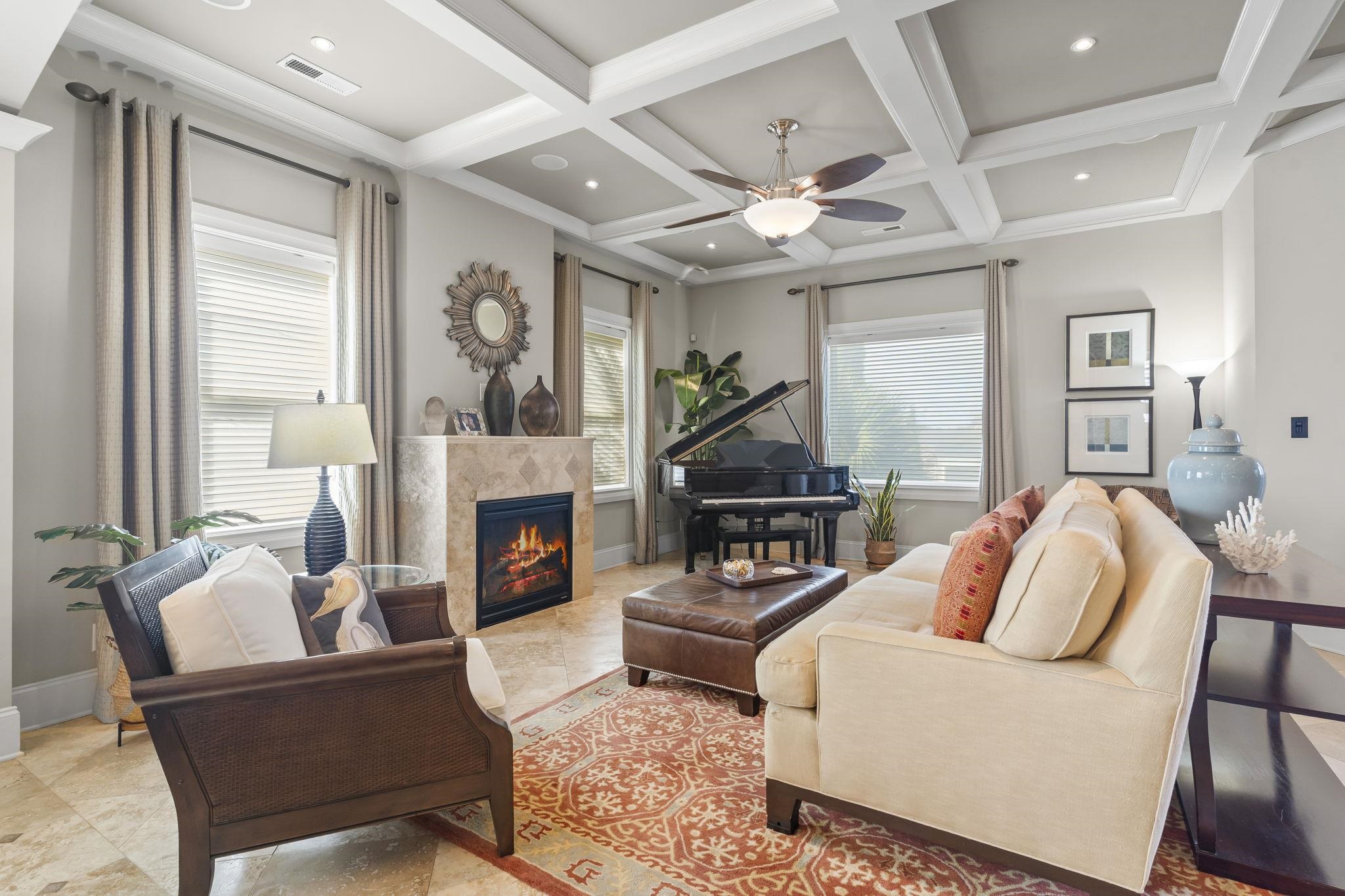 294 Avenue of the Palms