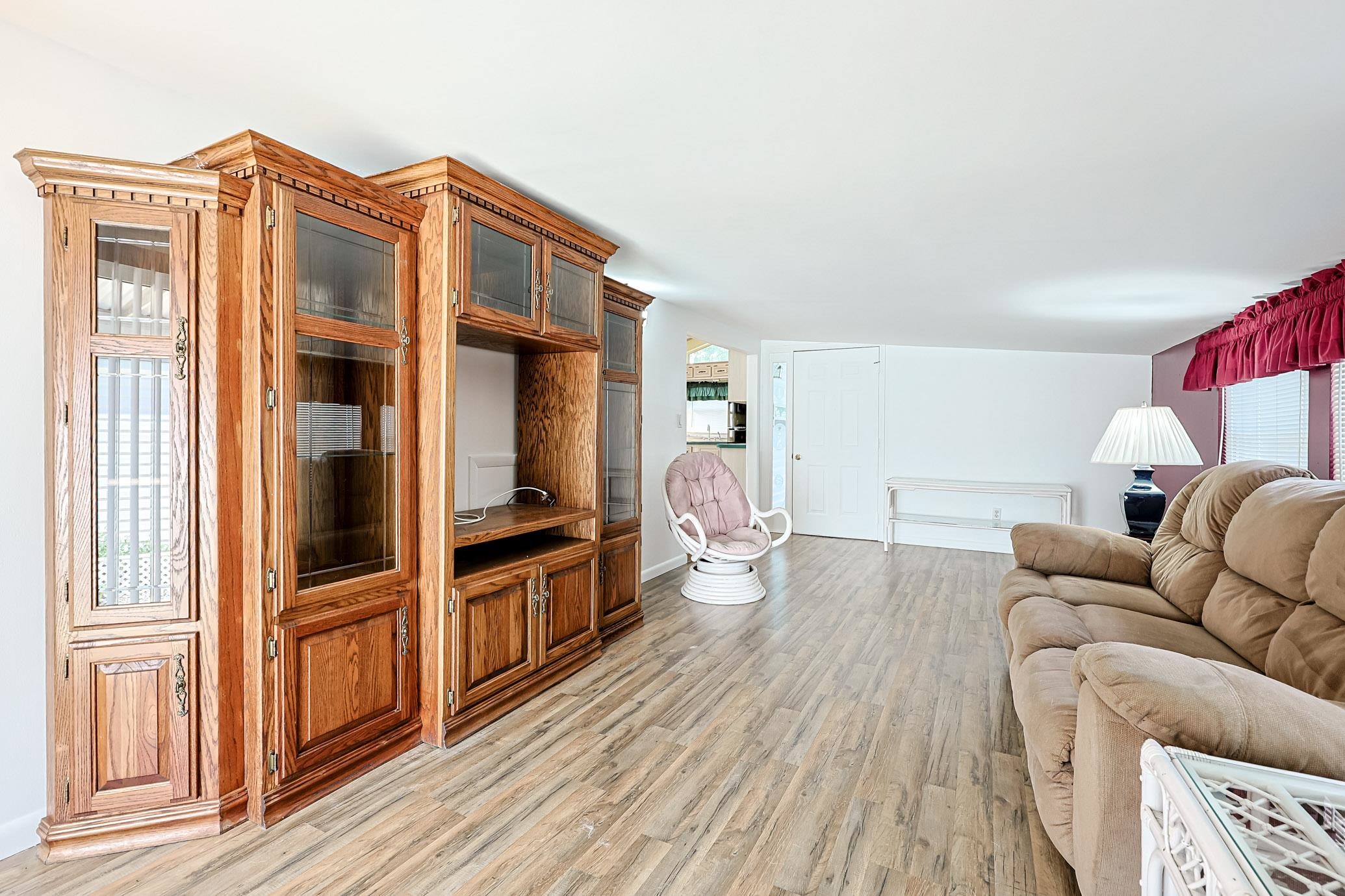 5400 Little River Neck Rd.
