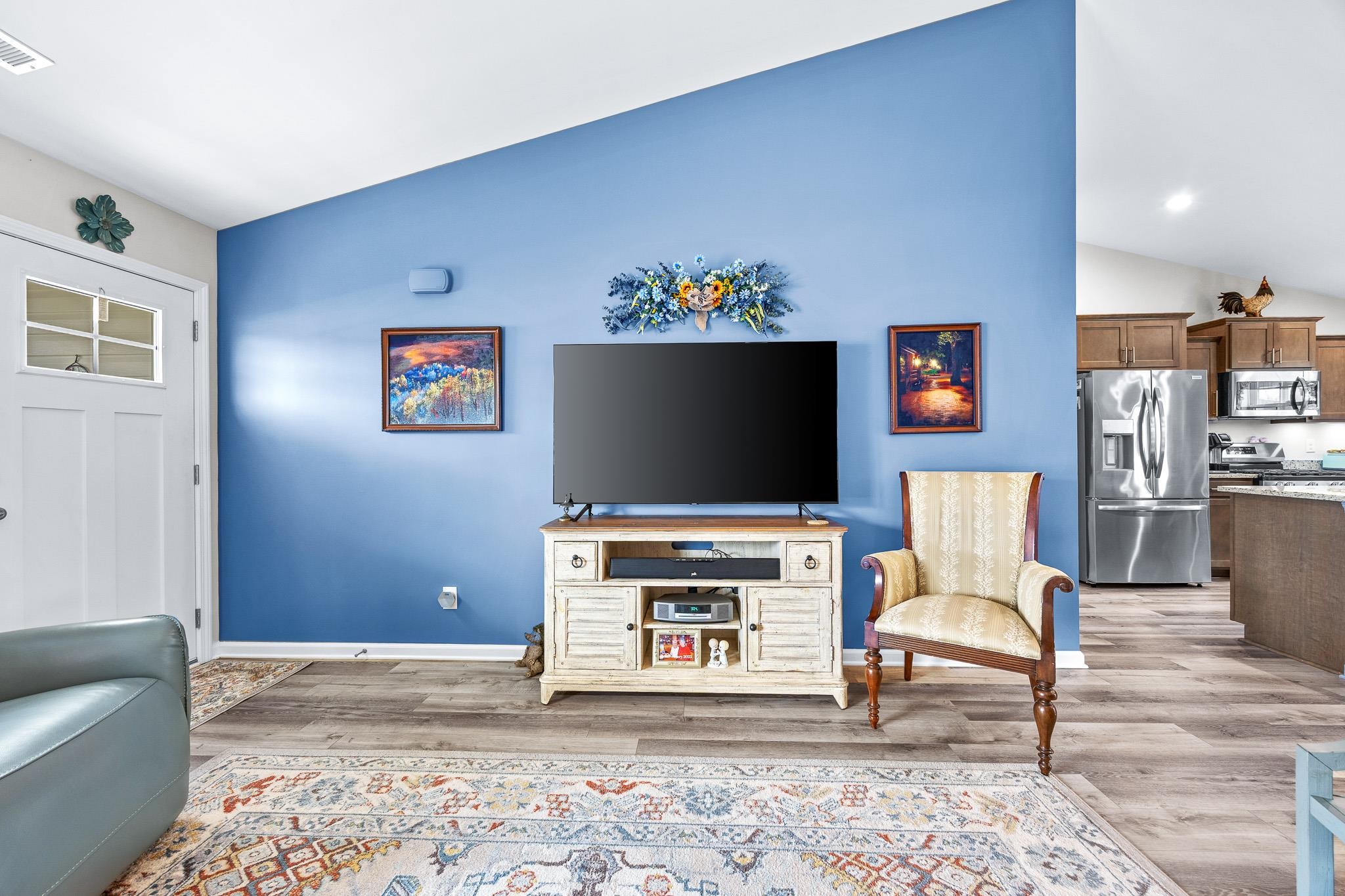 779 Woodside Dr.