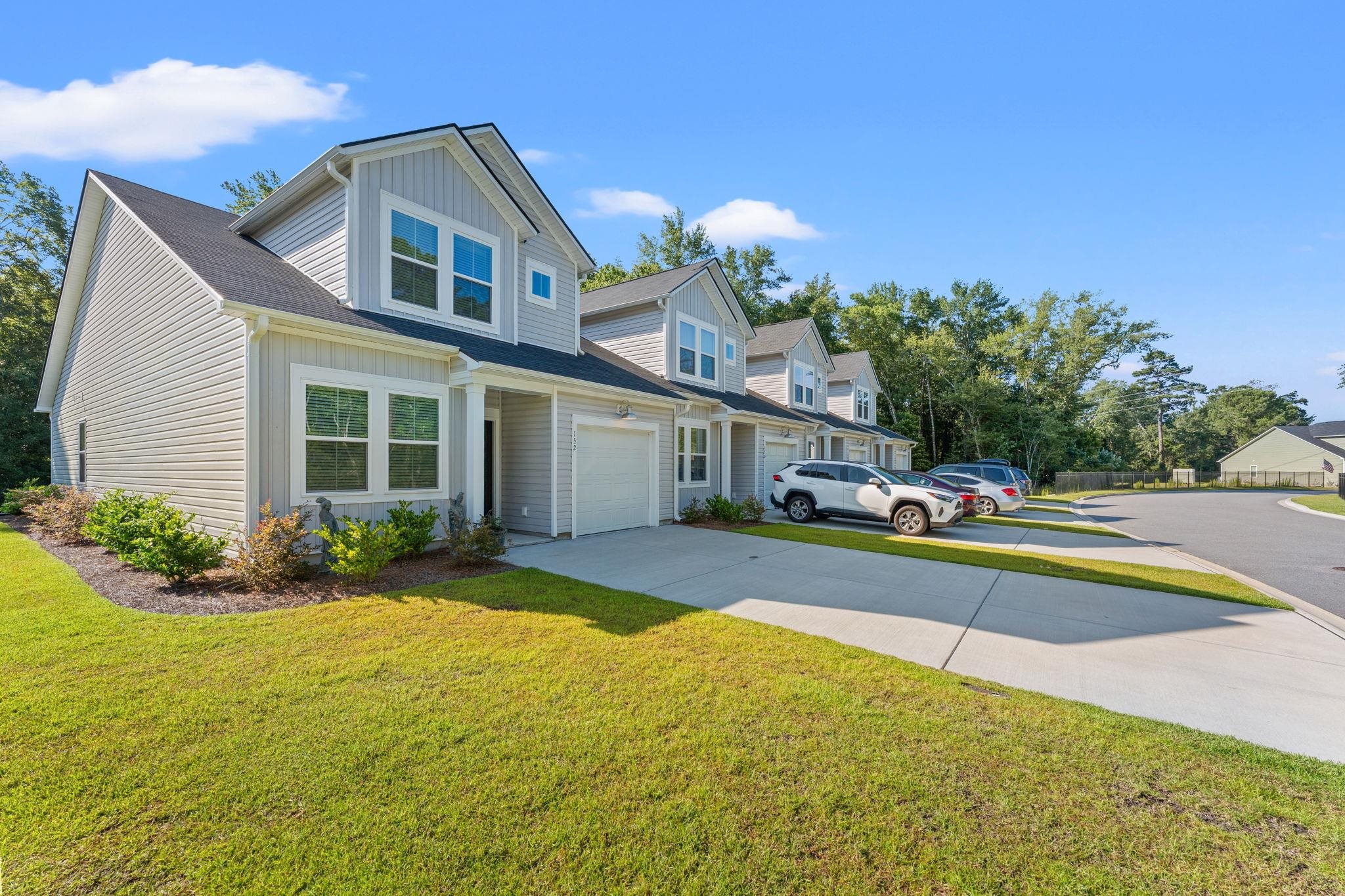 152 Hoffman Park Dr. 152