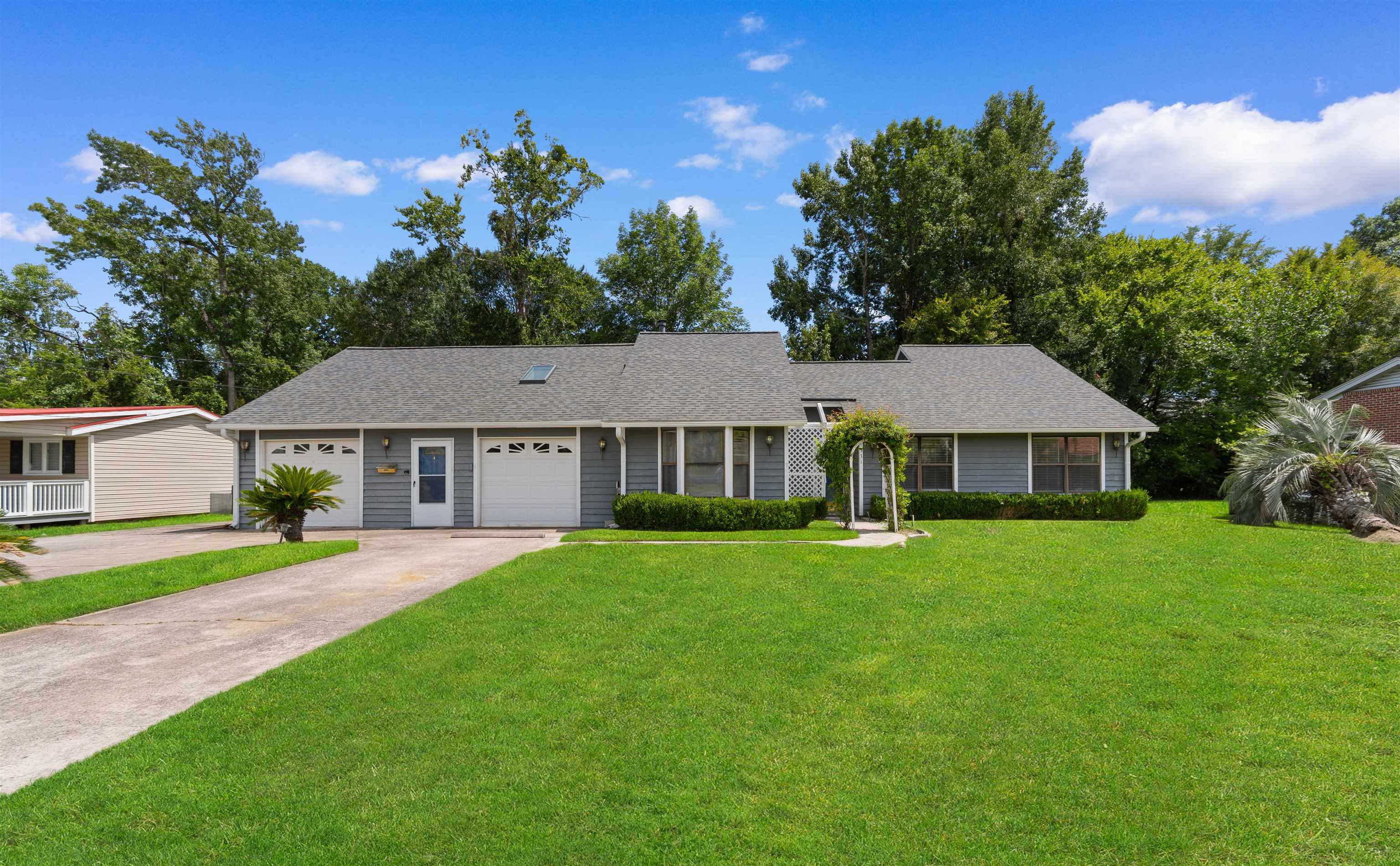 331 Waterside Dr.