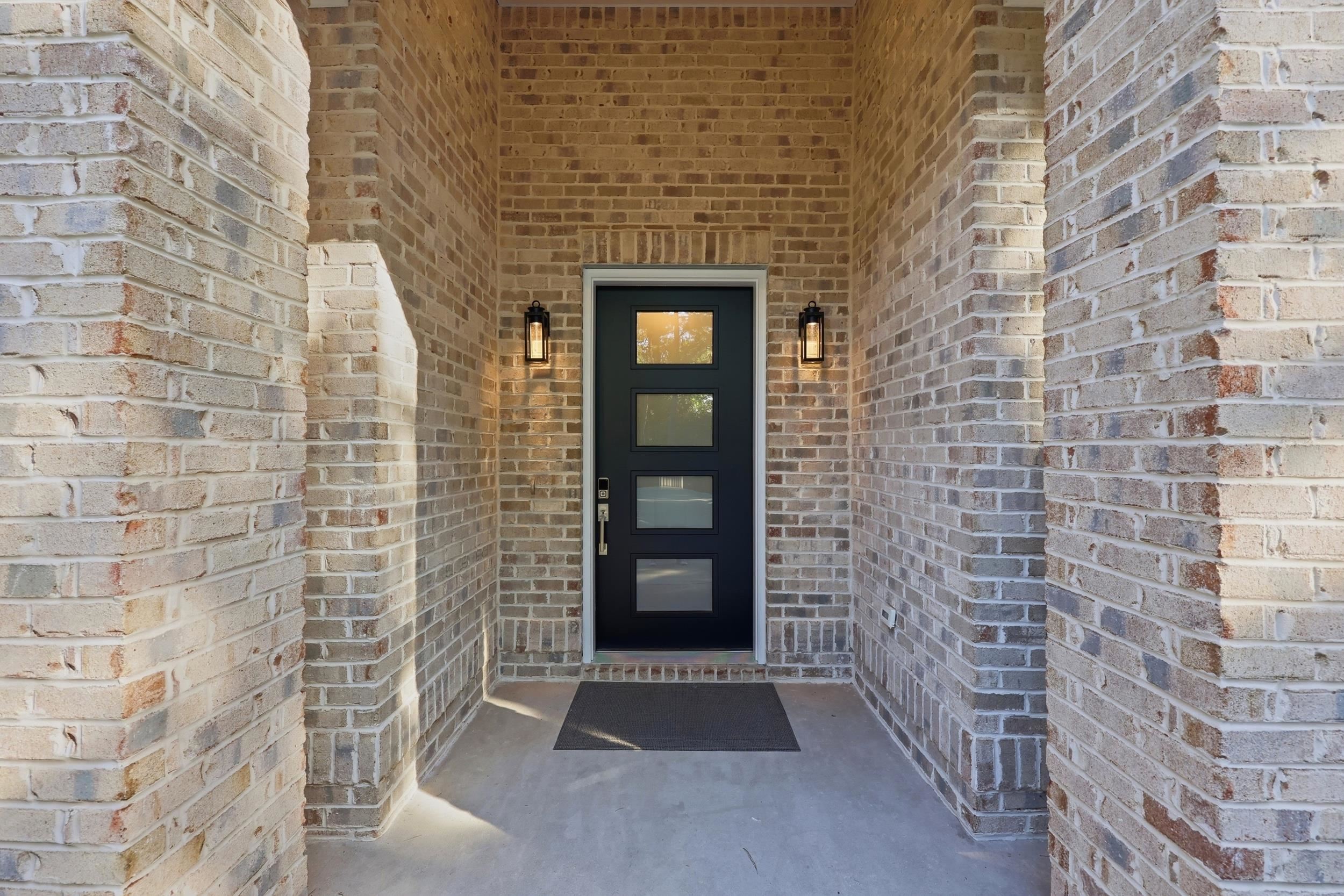 5185 Alwoodley Ln.