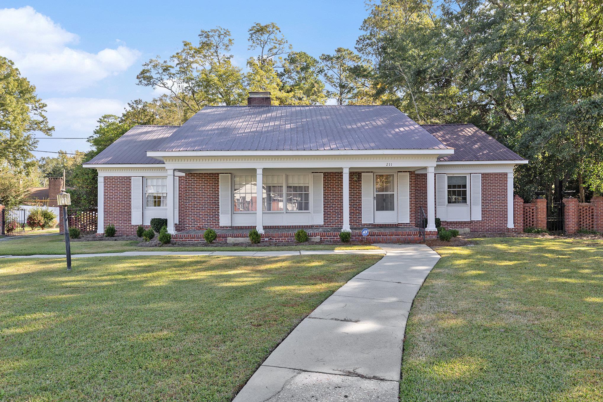 Photo 1 of 44 — 211 Pireway Rd., Tabor City, NC 28463