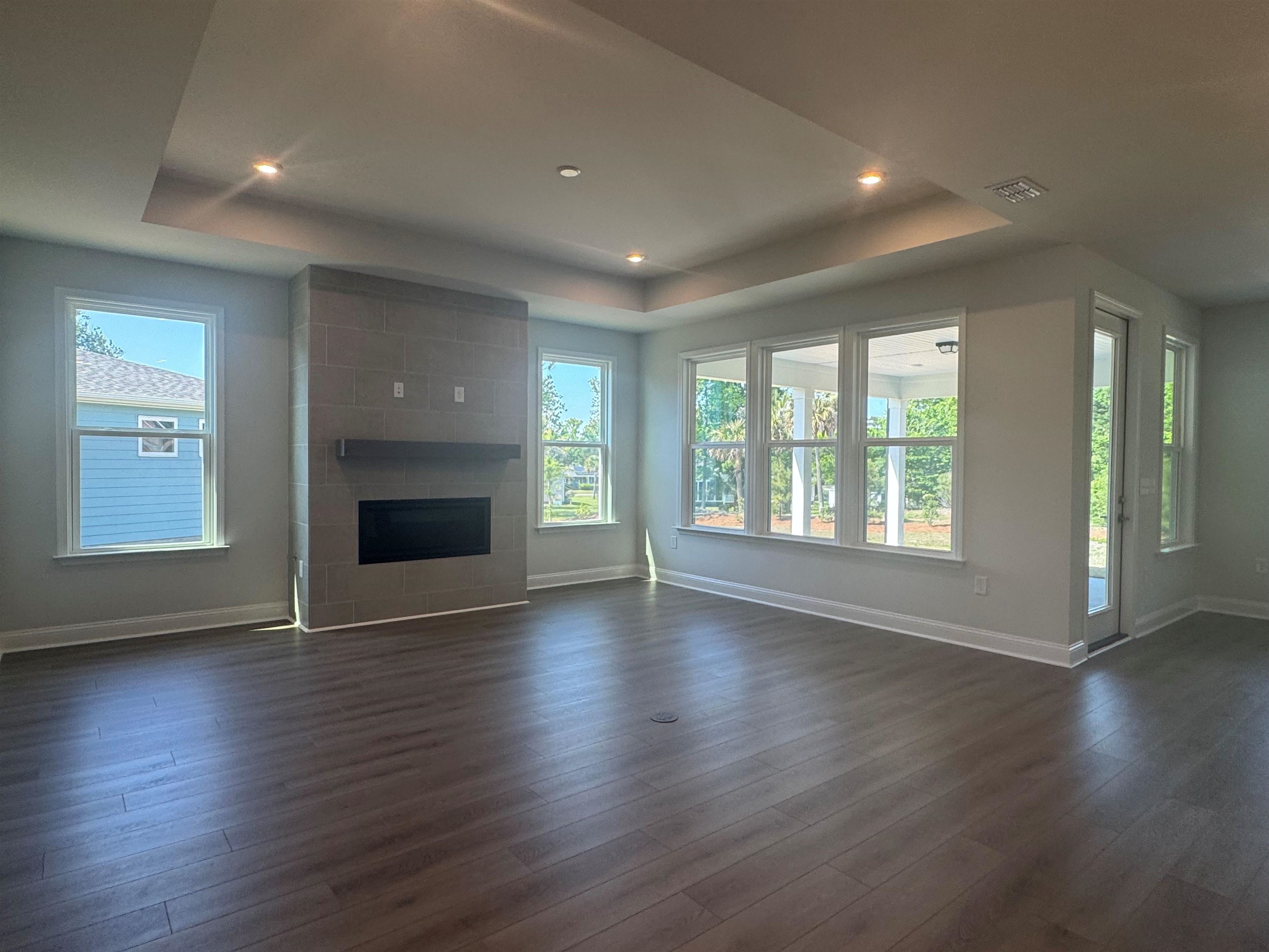 1549 Crested Iris Way