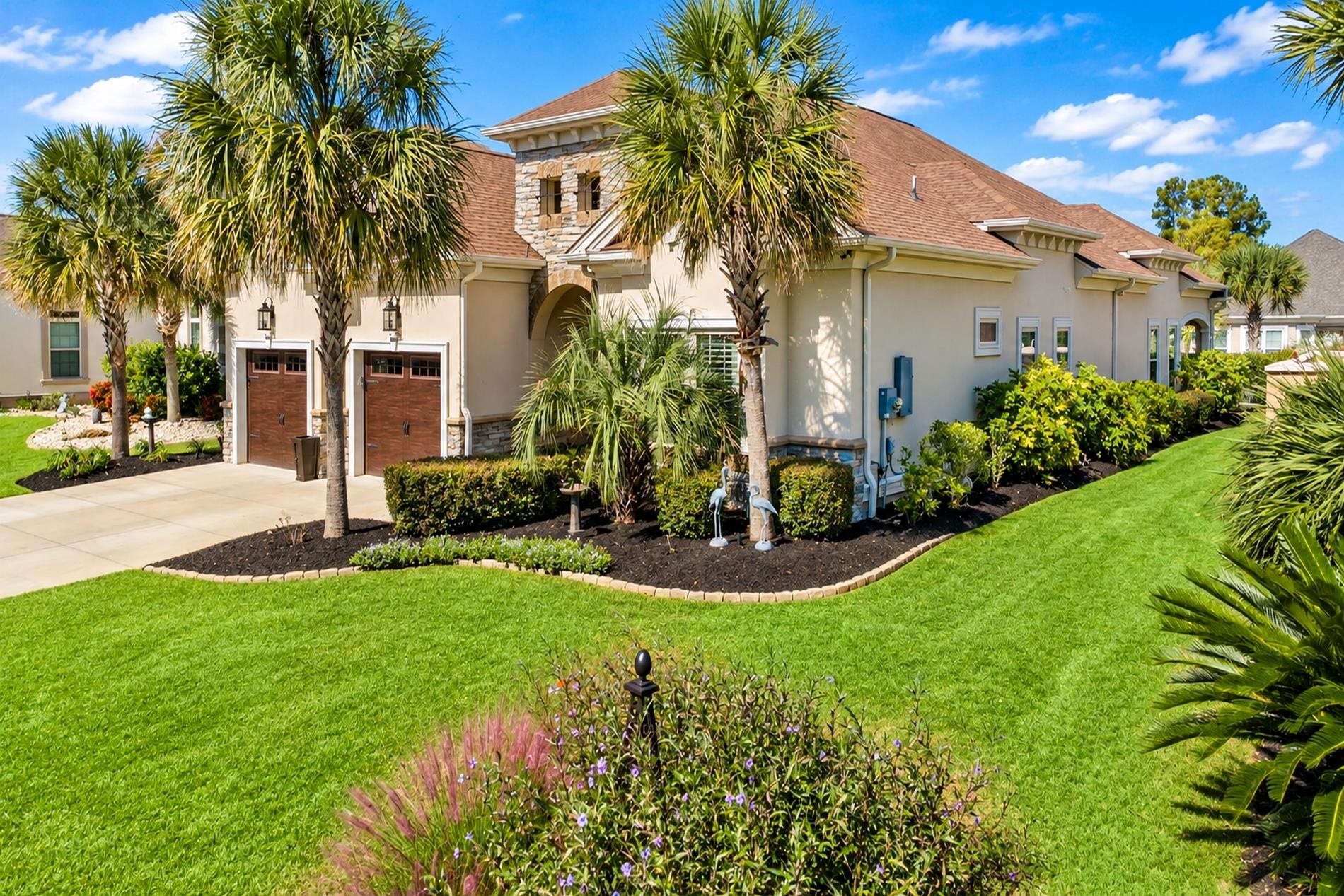930 Bluffview Dr.
