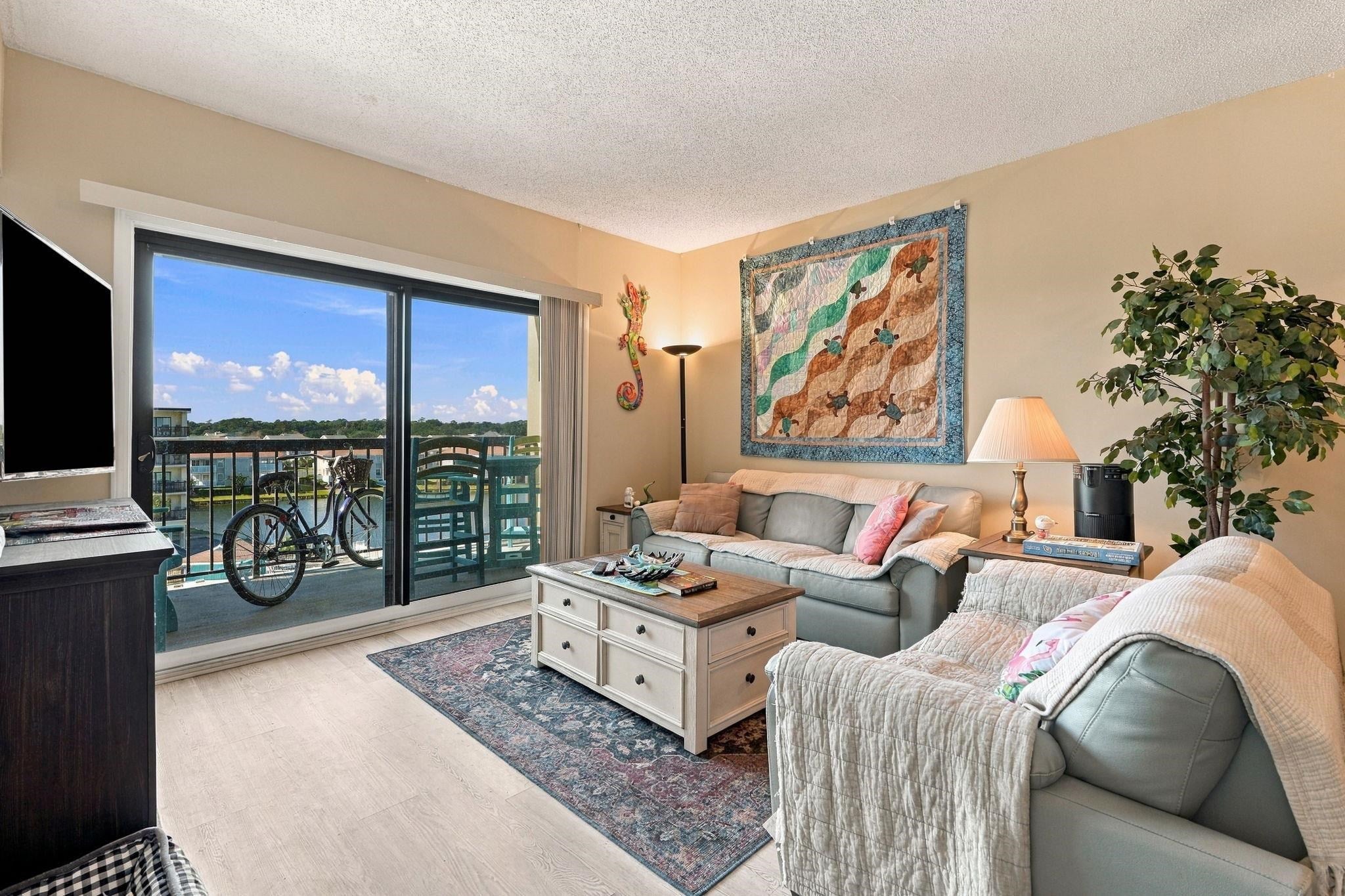 1915 N Ocean Blvd. 404-B