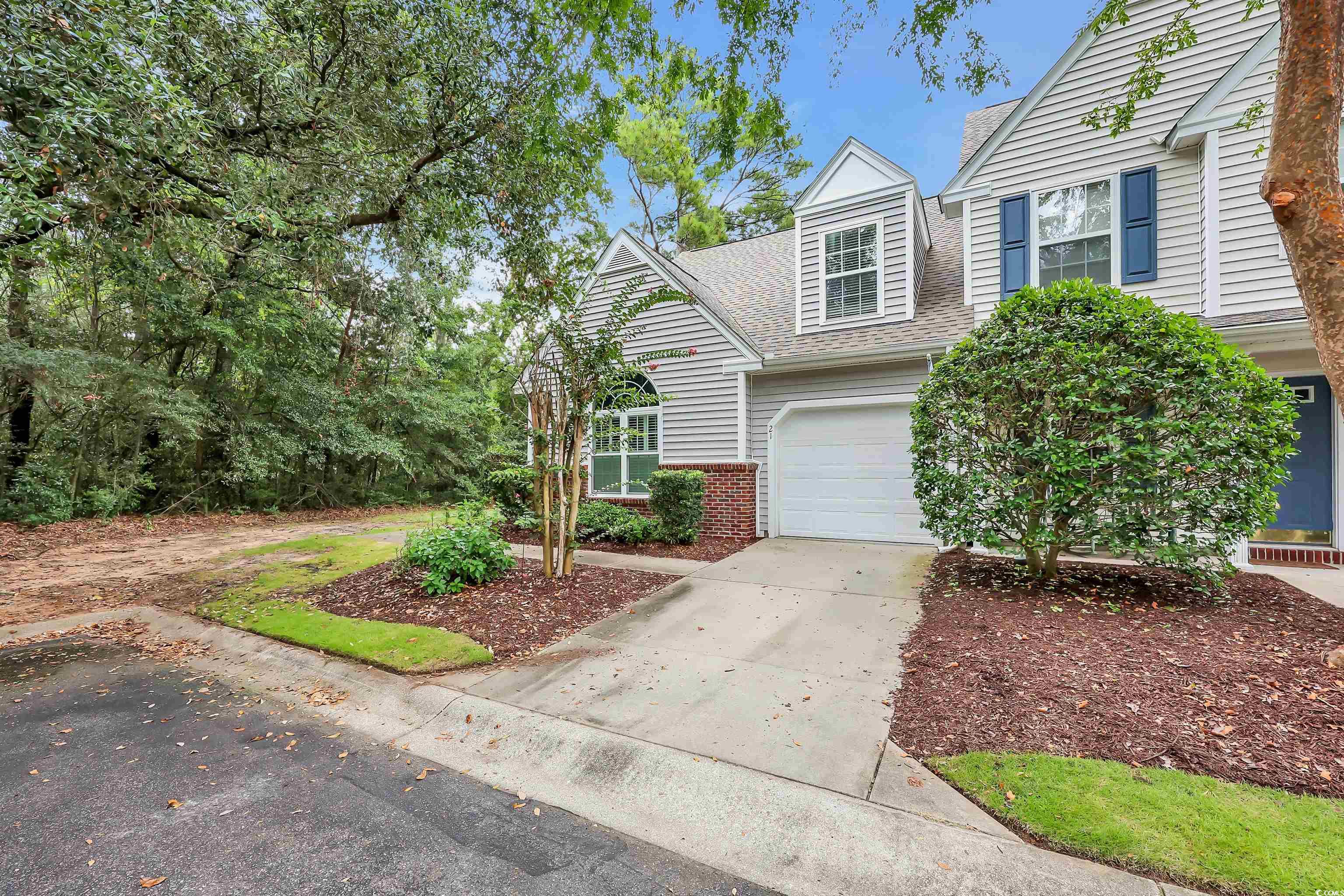 21 Pembroke Ln. 21
