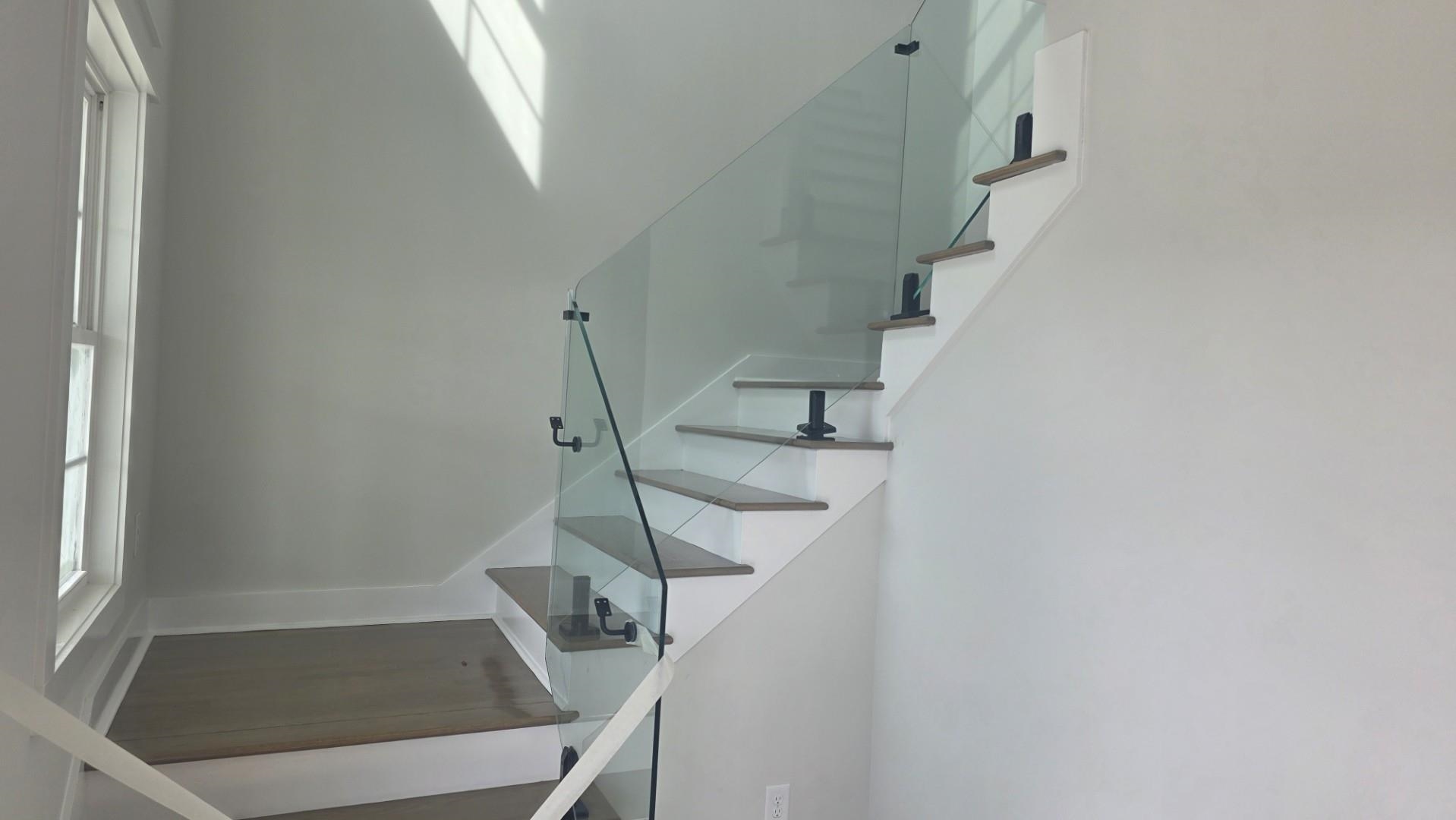 346 Harbour View Dr.