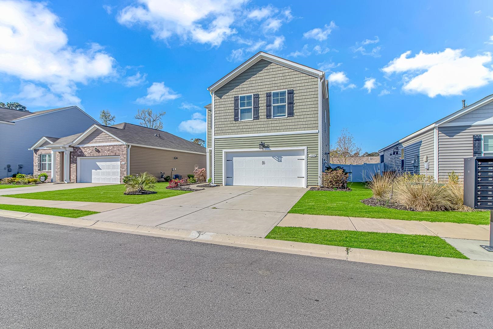 228 Pin Oak Dr.