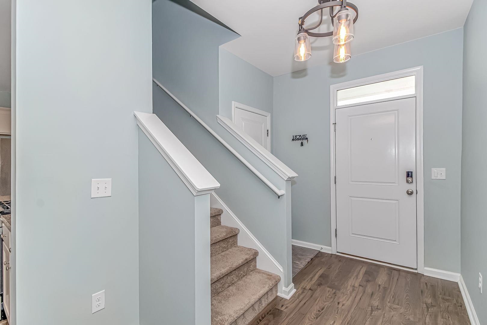 228 Pin Oak Dr.