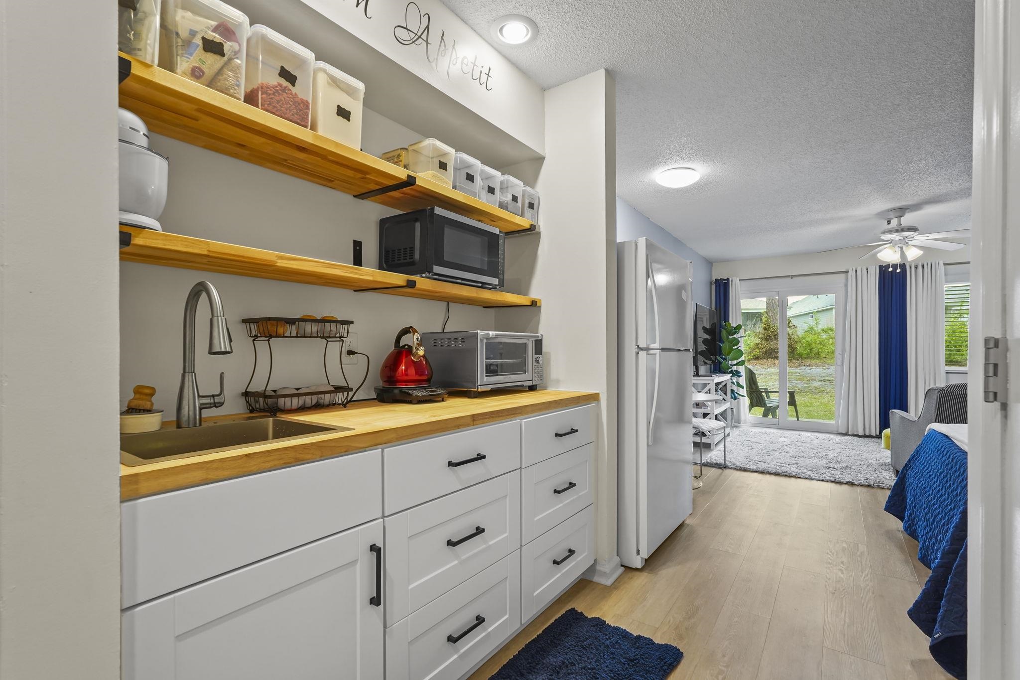 1100 Possum Trot Rd. G113