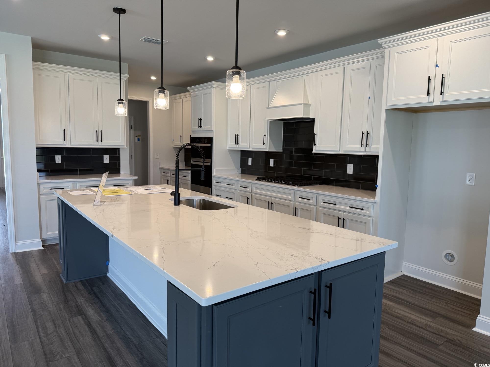 543 Oak Landing Dr.