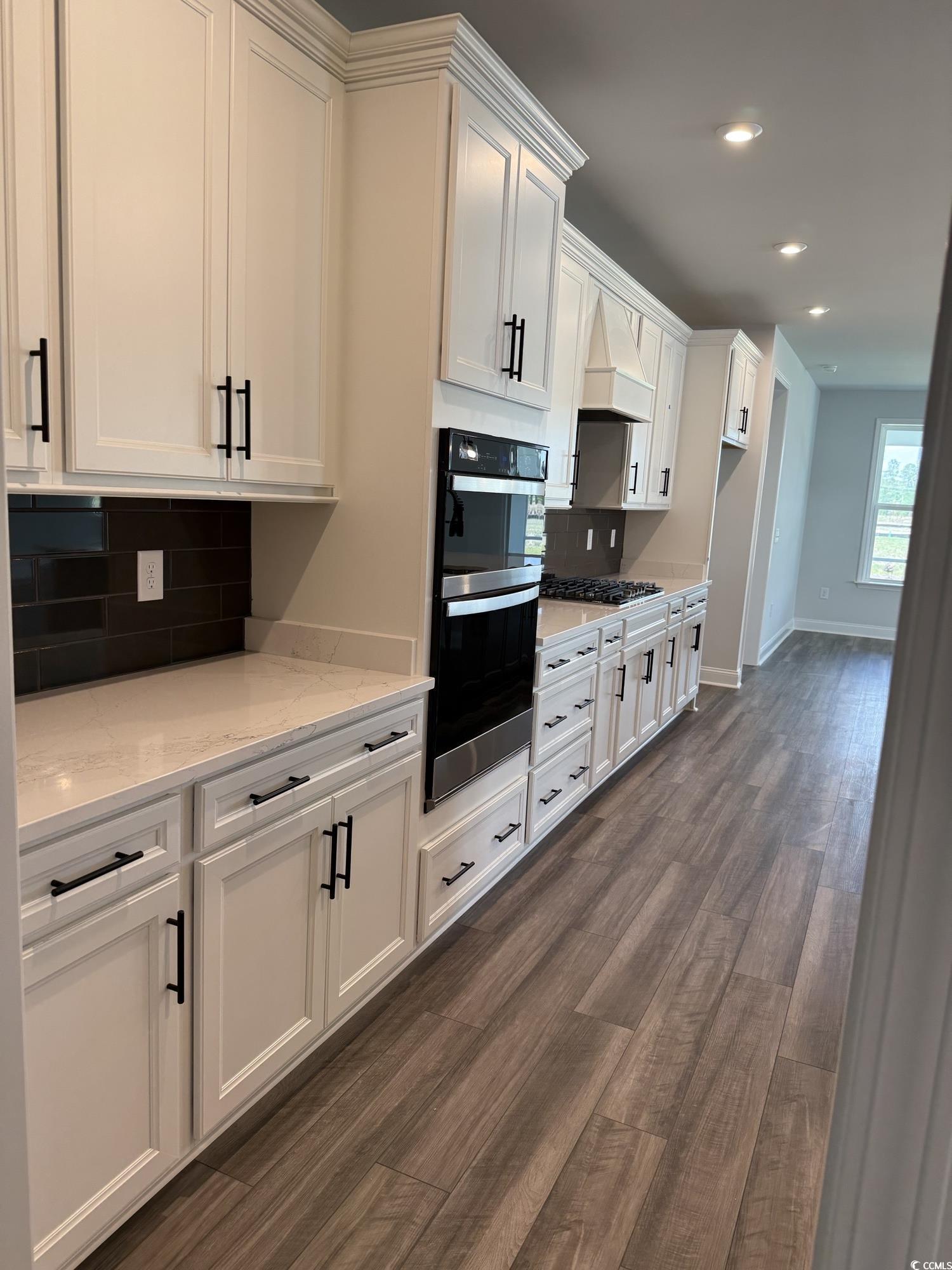 543 Oak Landing Dr.