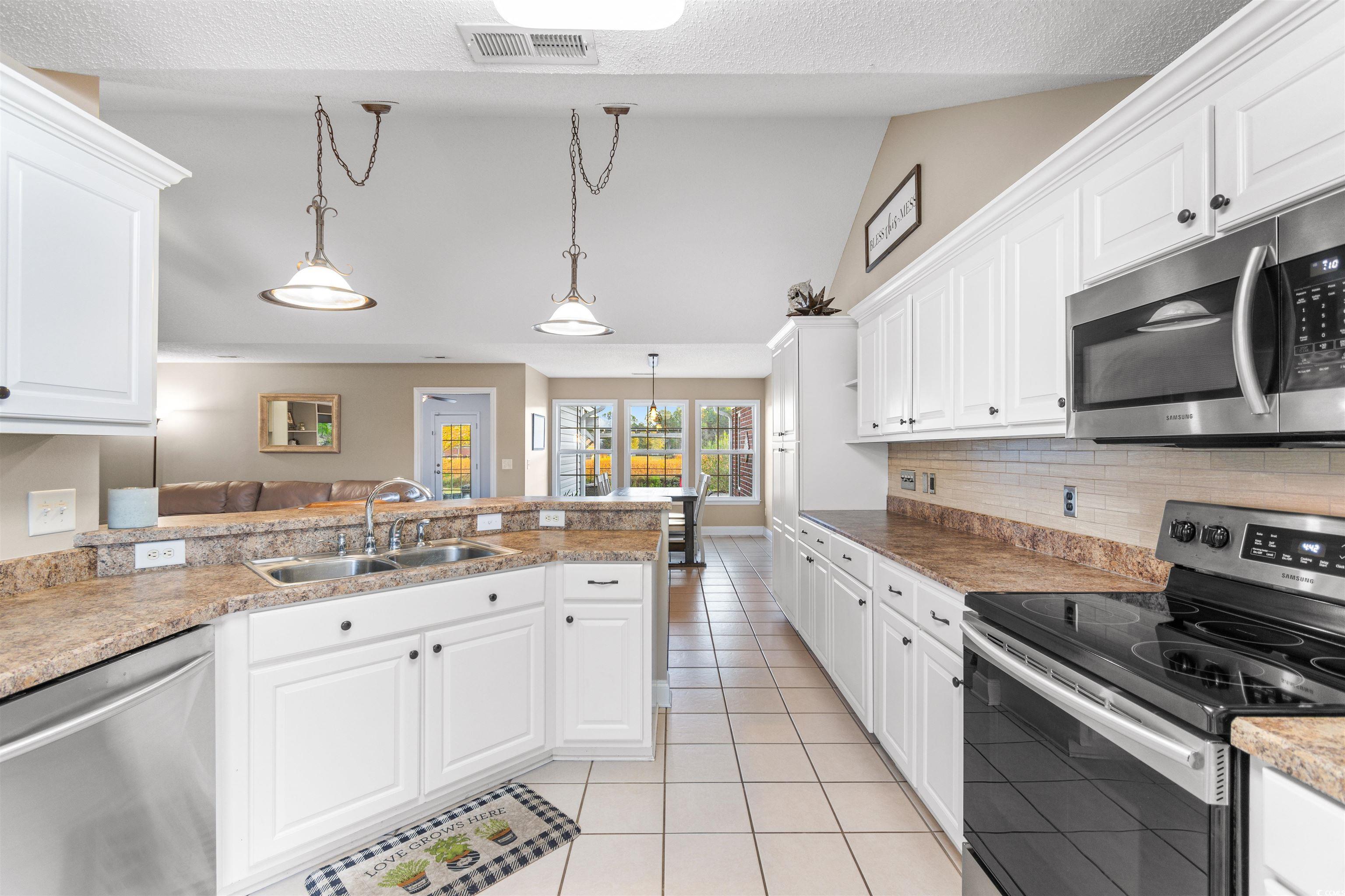 148 Highmeadow Ln.