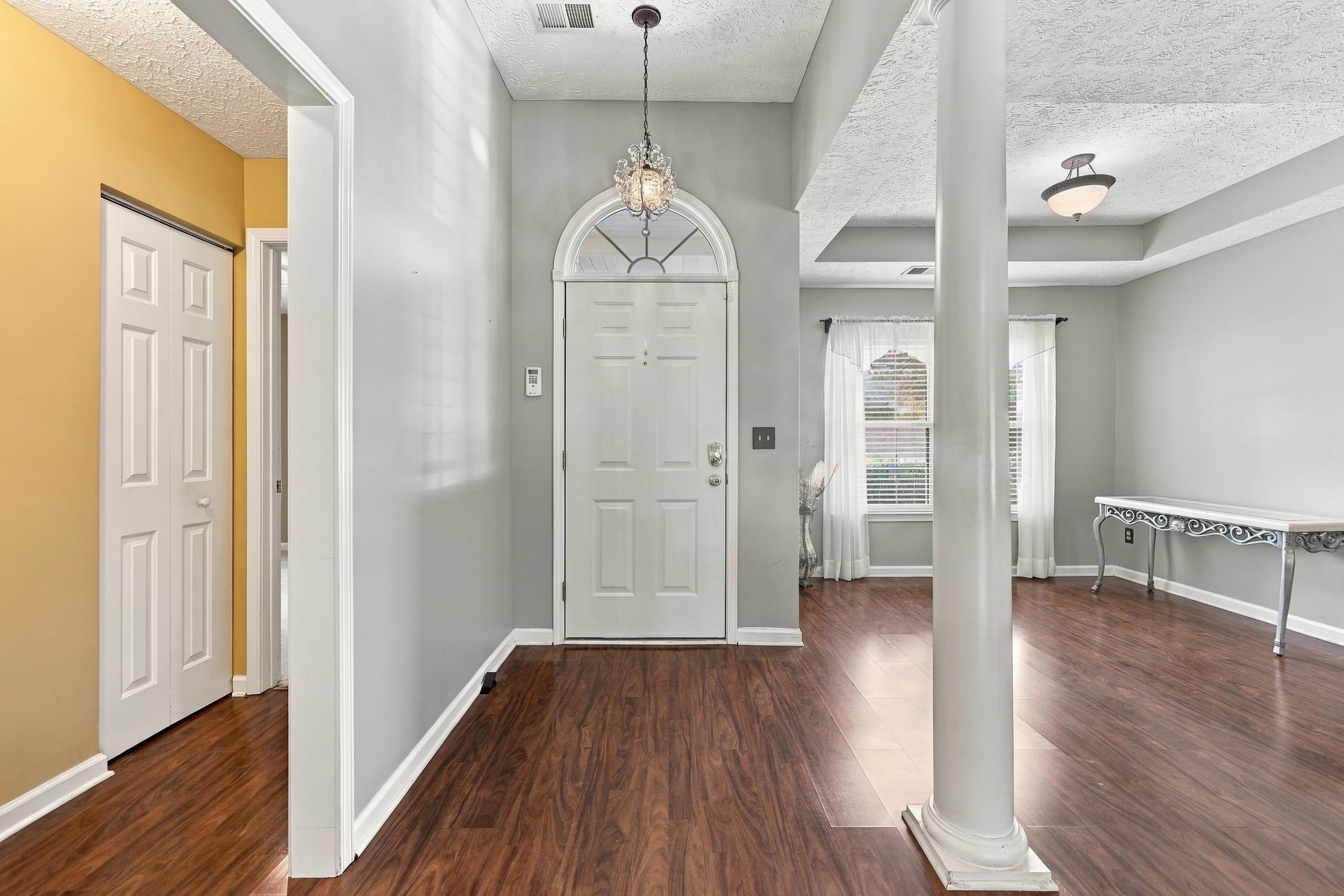 529 Oakmont Dr.