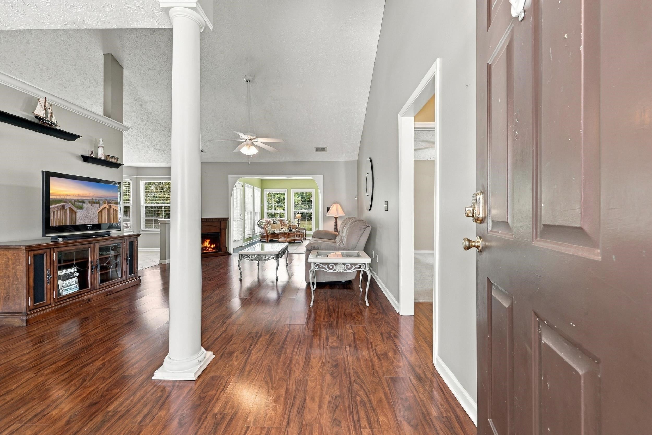 529 Oakmont Dr.