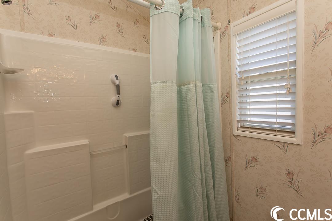 Photo 29 of 40 of 302 Ebbtide Dr. mobile home