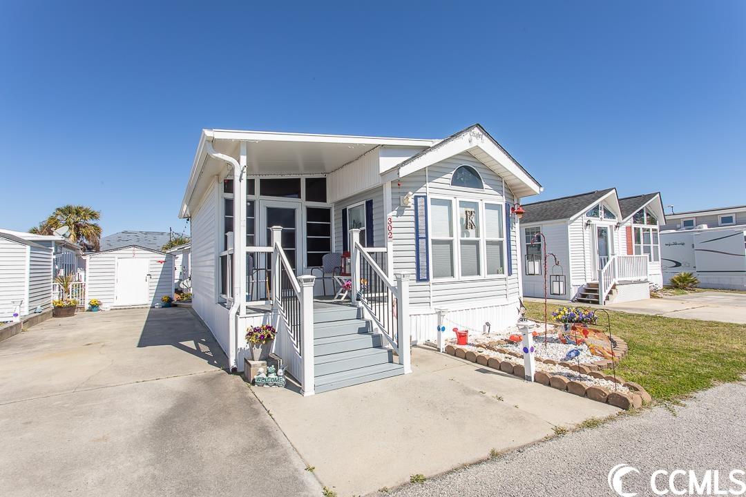 Photo 2 of 40 of 302 Ebbtide Dr. mobile home