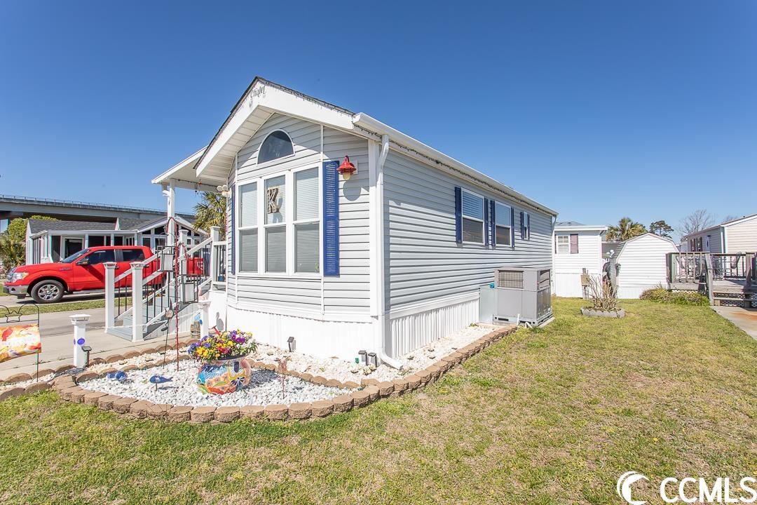 Photo 3 of 40 of 302 Ebbtide Dr. mobile home
