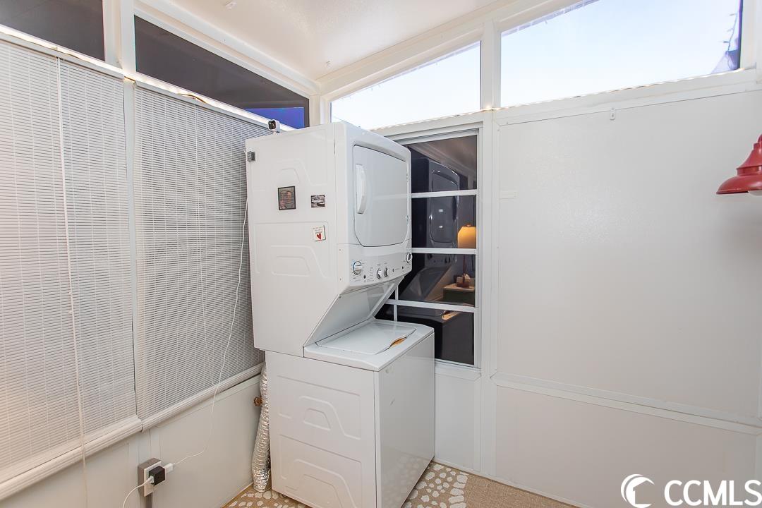 Photo 13 of 40 of 302 Ebbtide Dr. mobile home