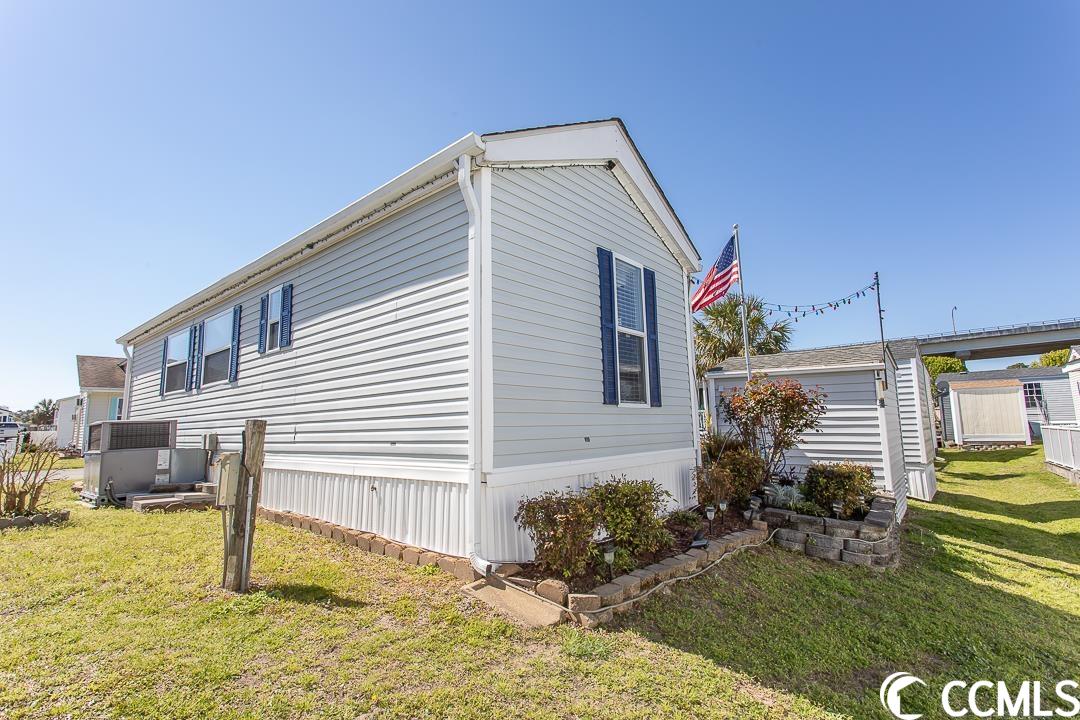 Photo 5 of 40 of 302 Ebbtide Dr. mobile home