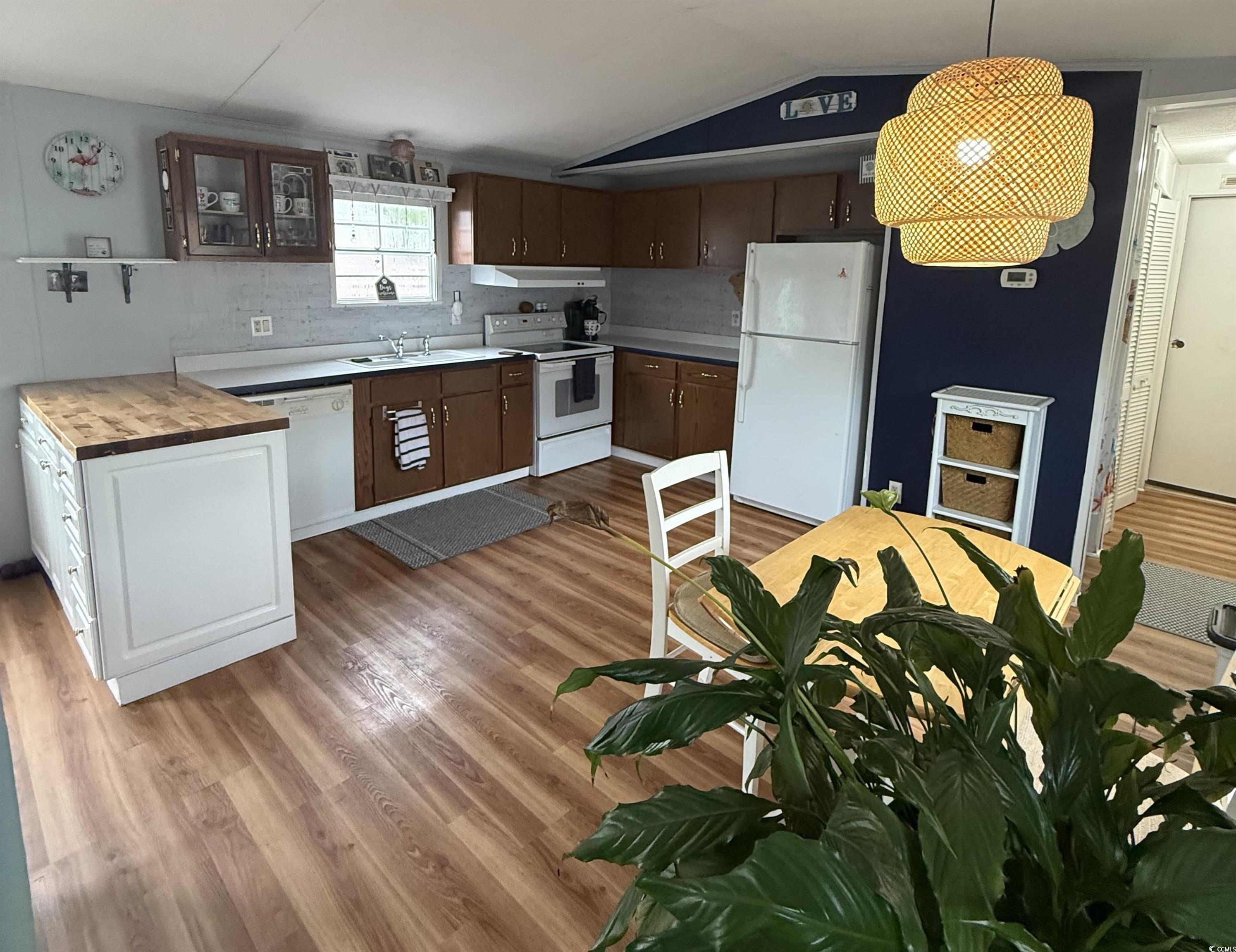 1408 Seagull Blvd.