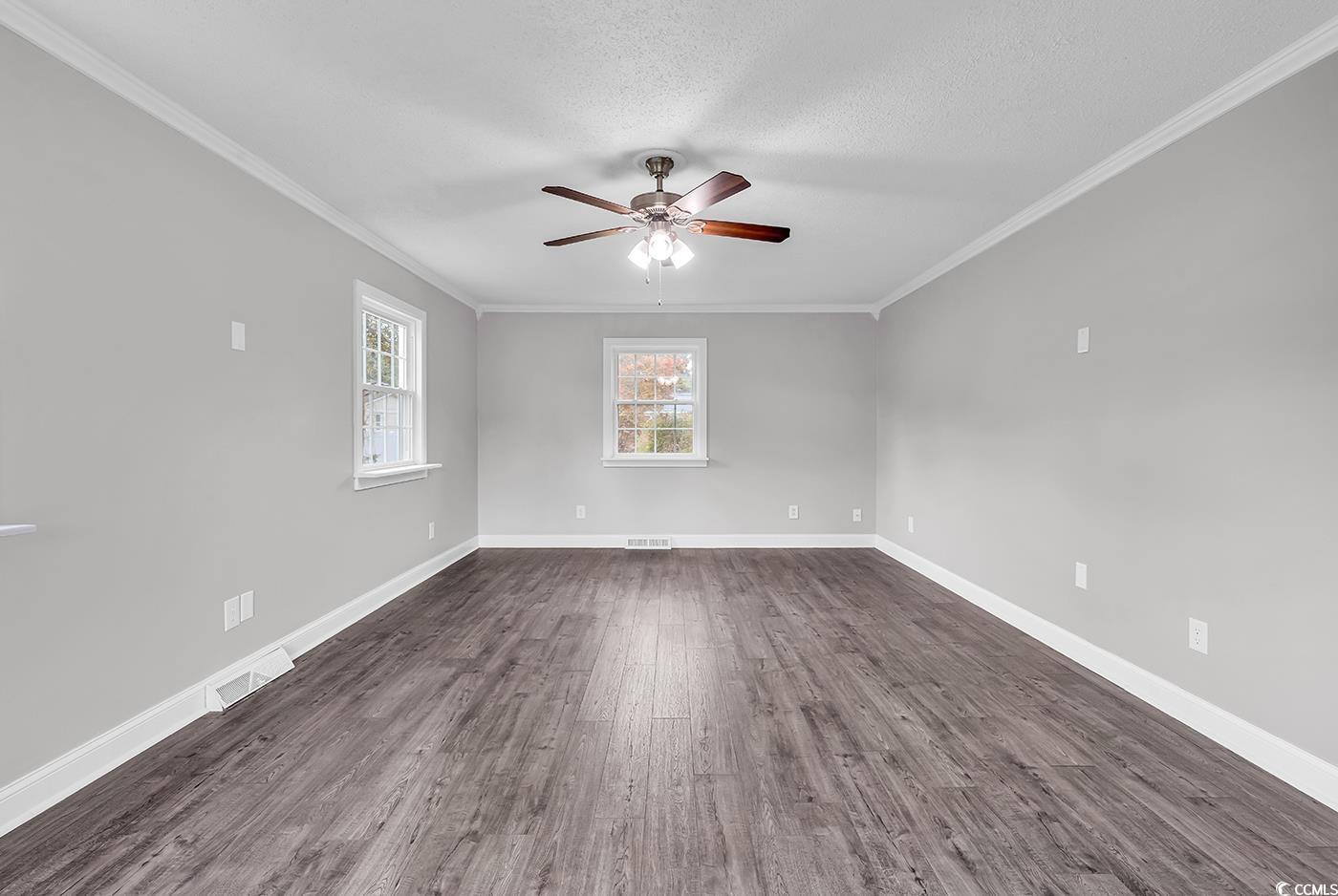 3307 Longwood Ln.