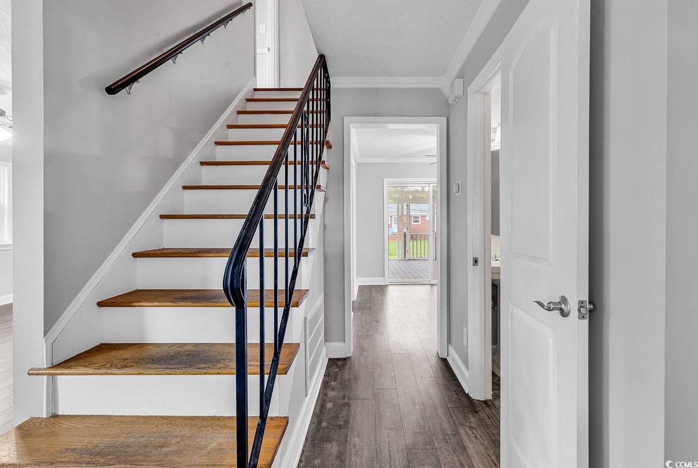 3307 Longwood Ln.