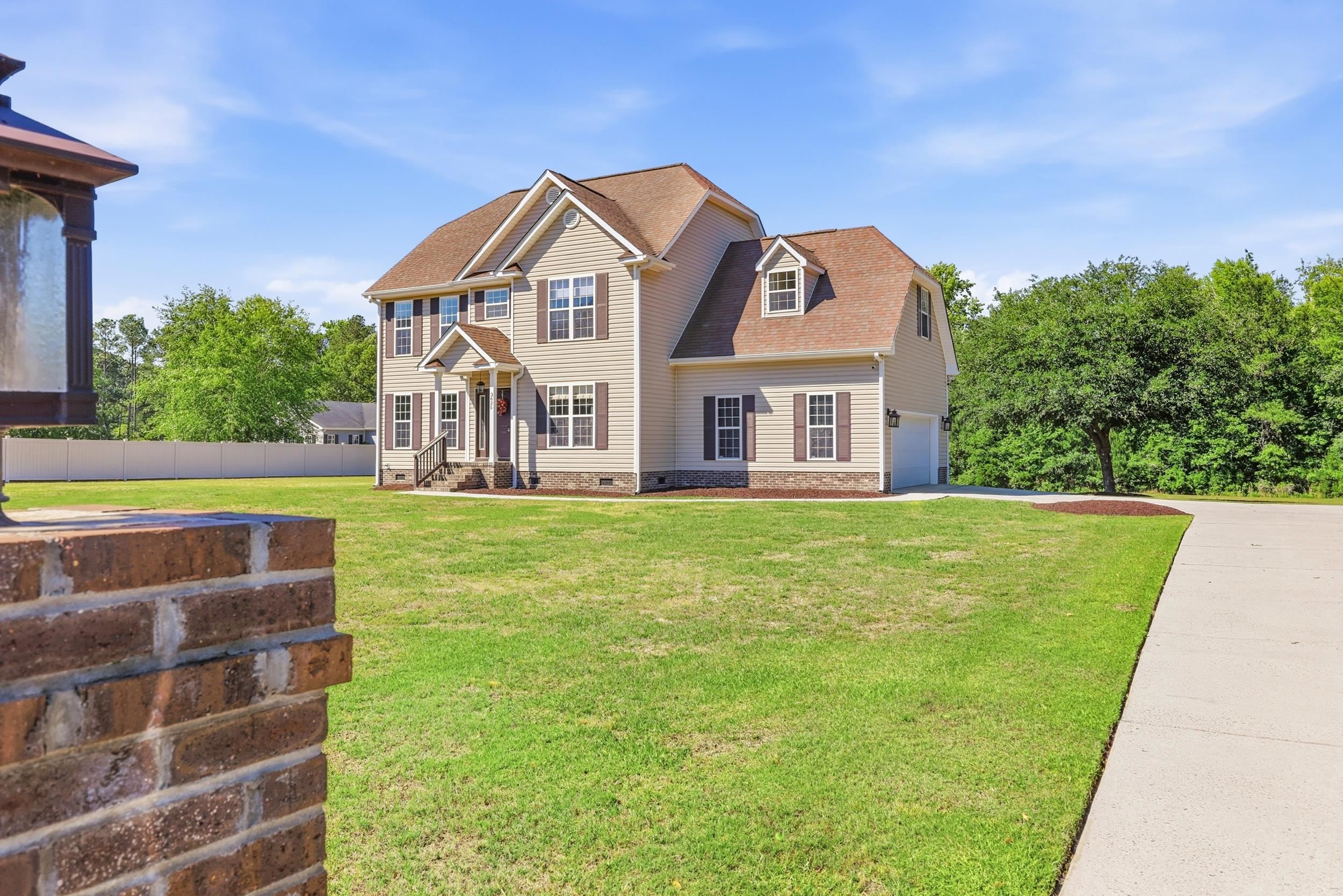 3625 Amber Ln.