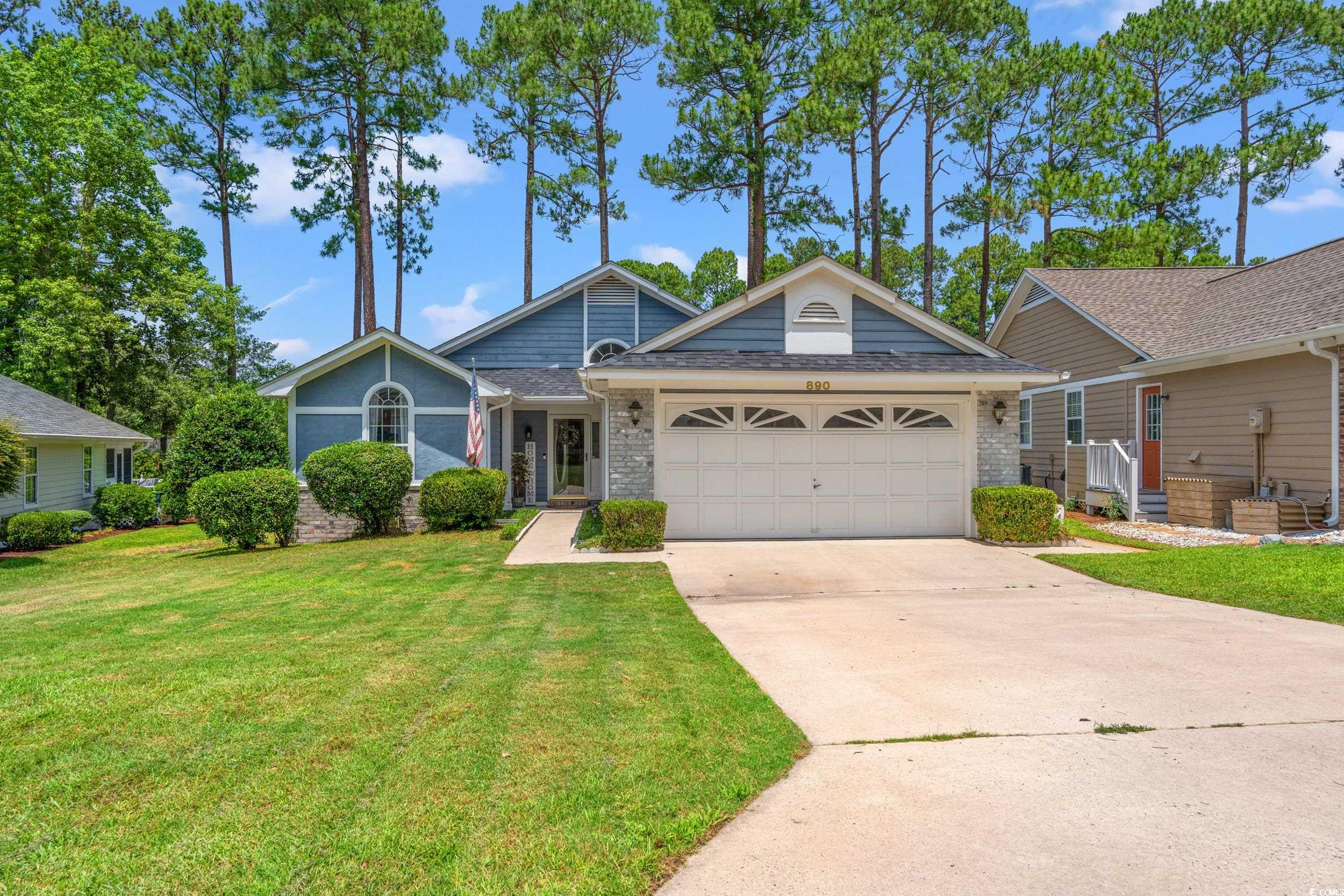 890 Knoll Dr.