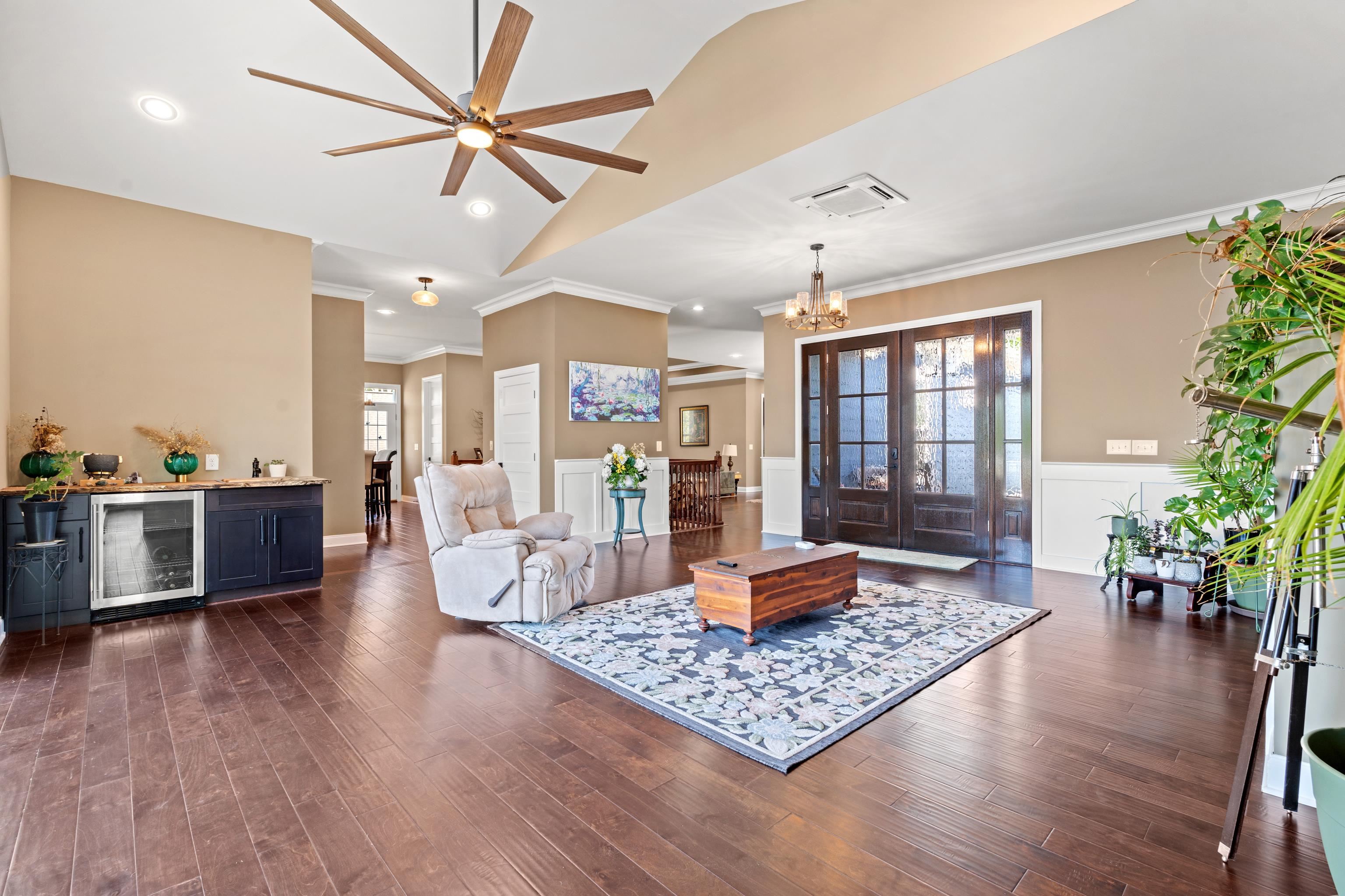 2618 Riverside Dr.
