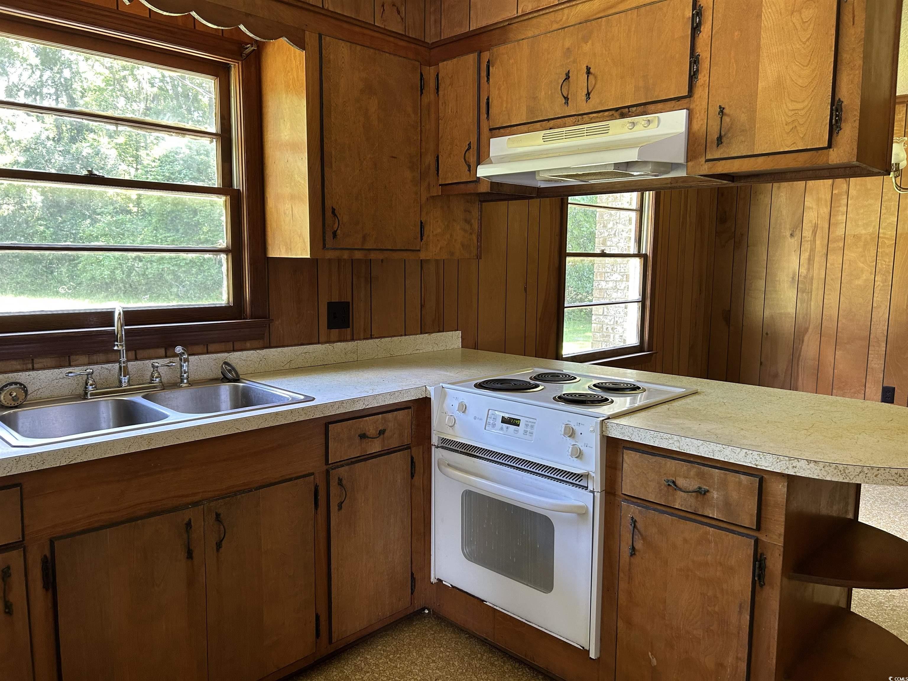444 Davis Rd.