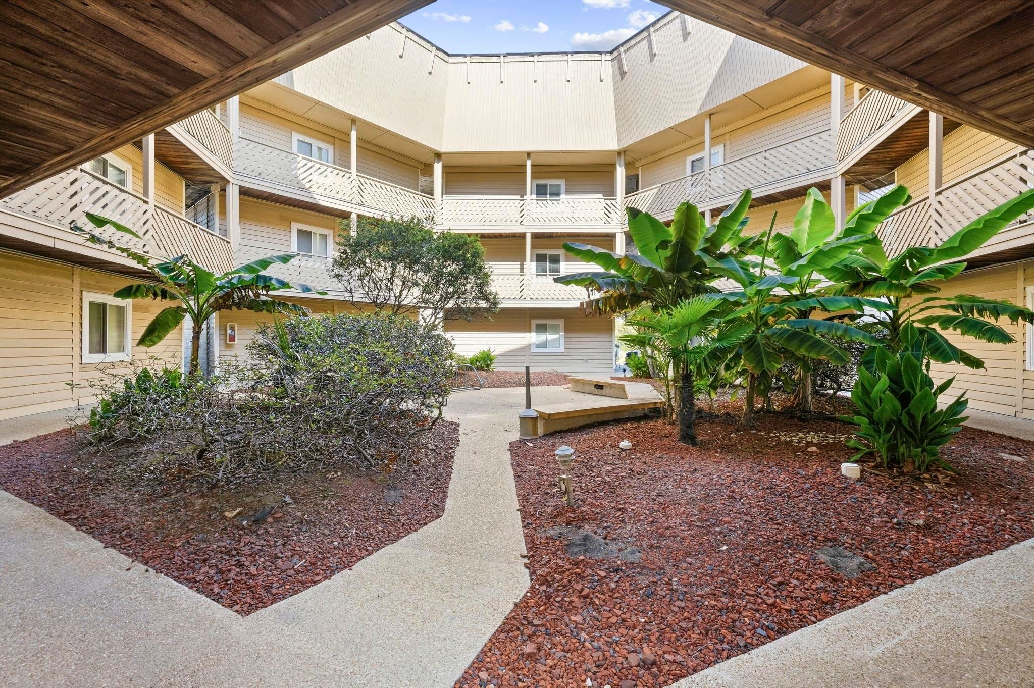 609 Hillside Dr. C-8