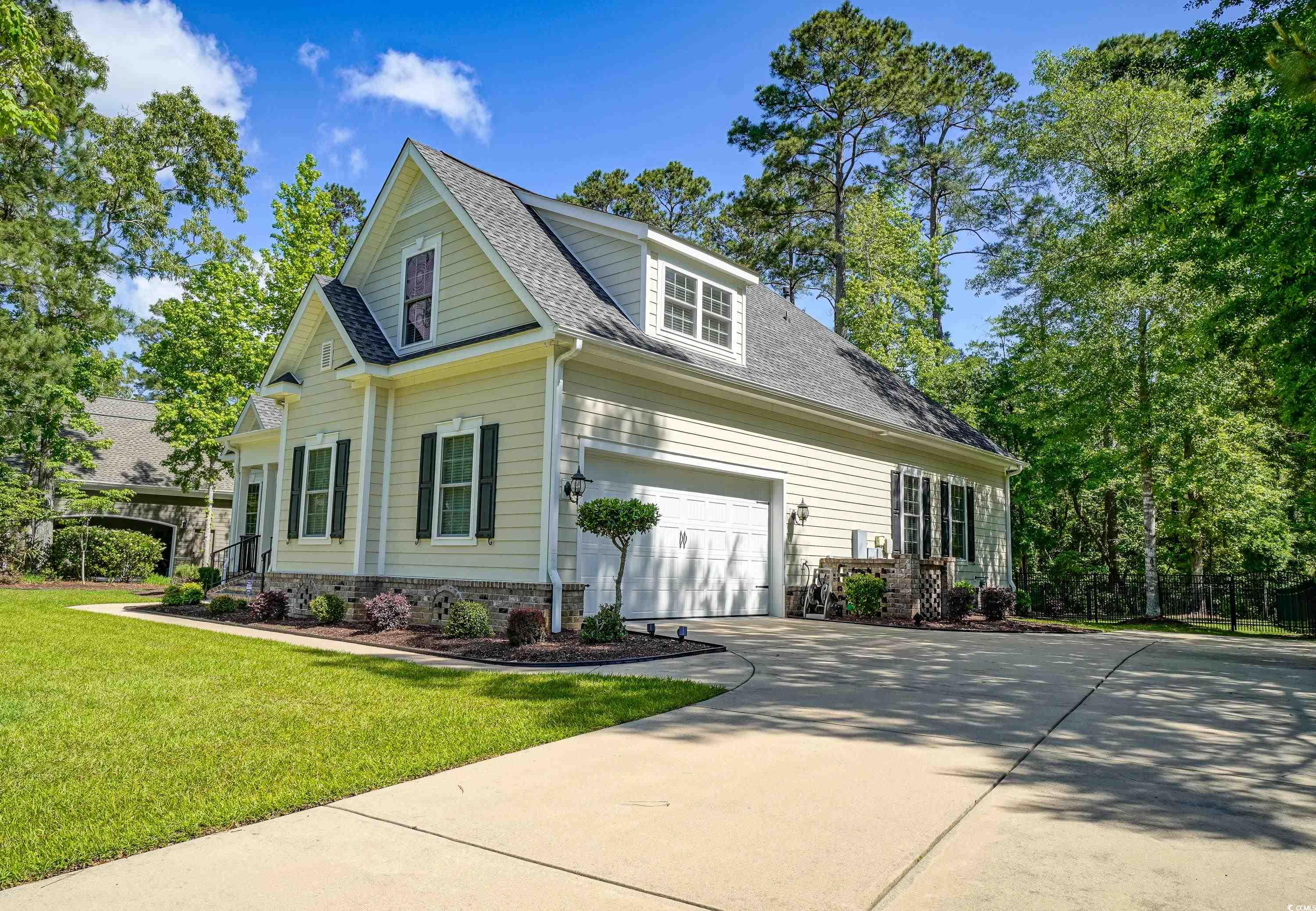 625 Whispering Pines Ct.