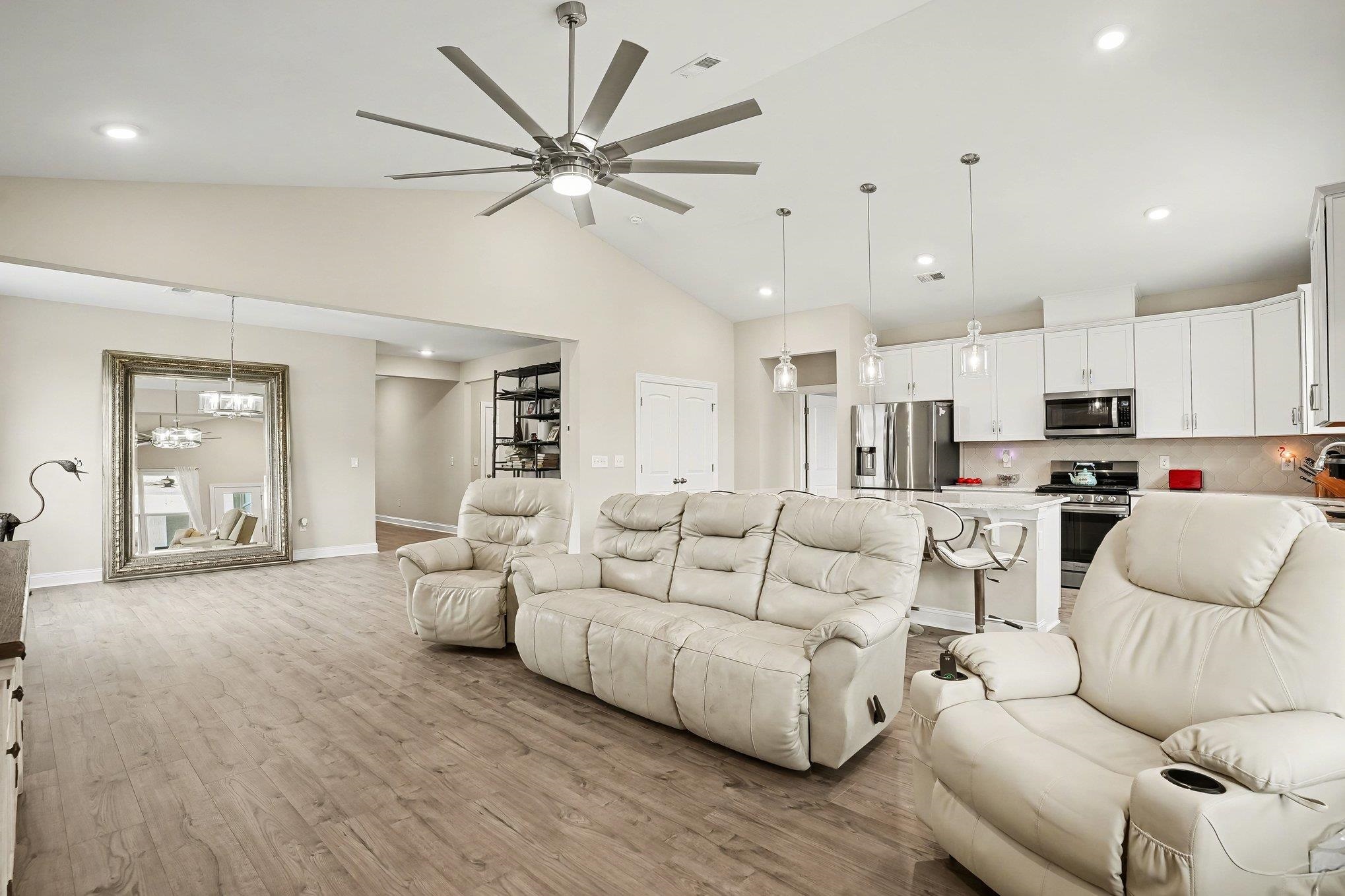 655 Oyster Dr.