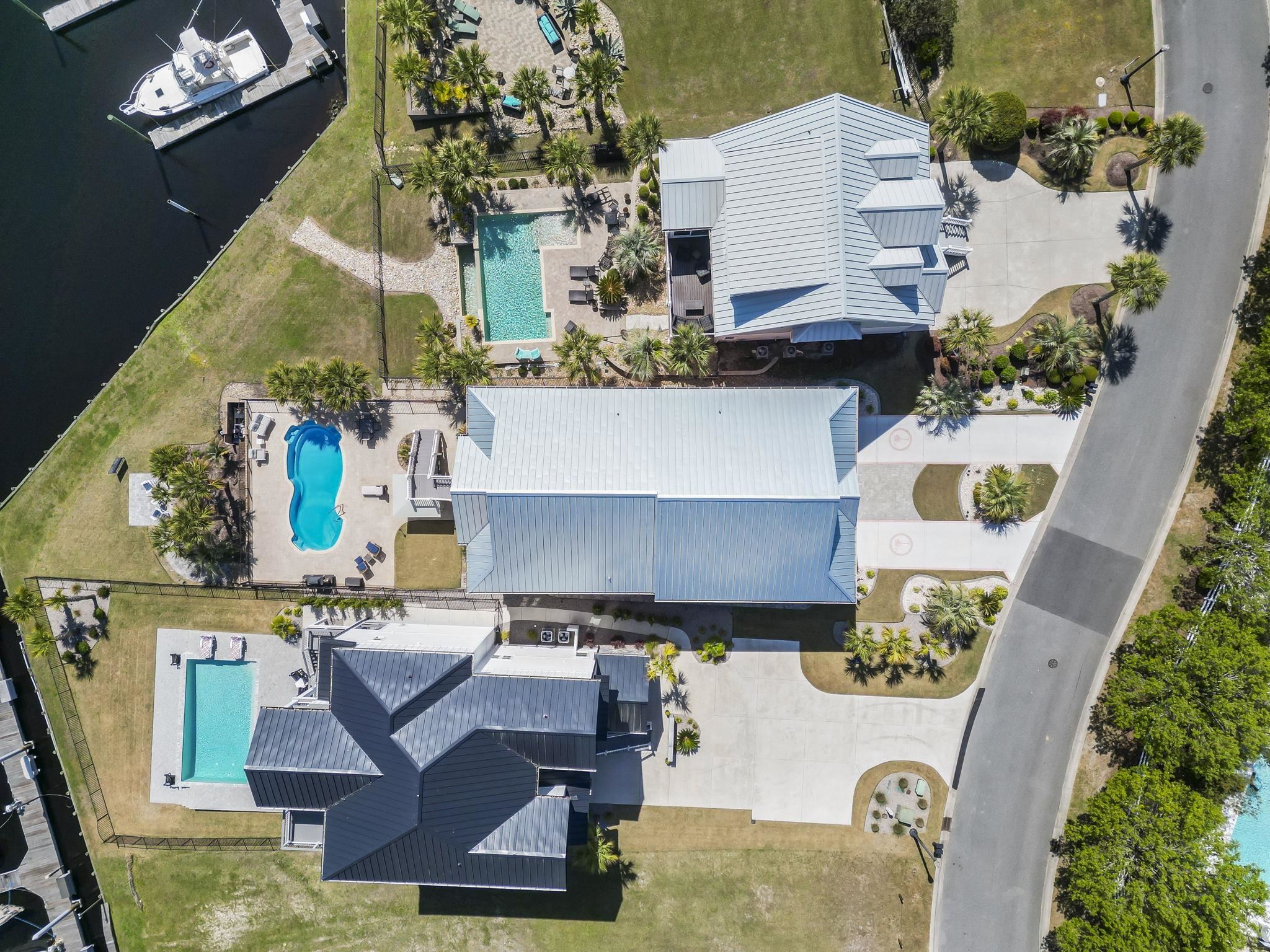North Myrtle Beach, South Carolina, 29582, United States, 5 Bedrooms Bedrooms, ,4 BathroomsBathrooms,Residential,Active,2032904