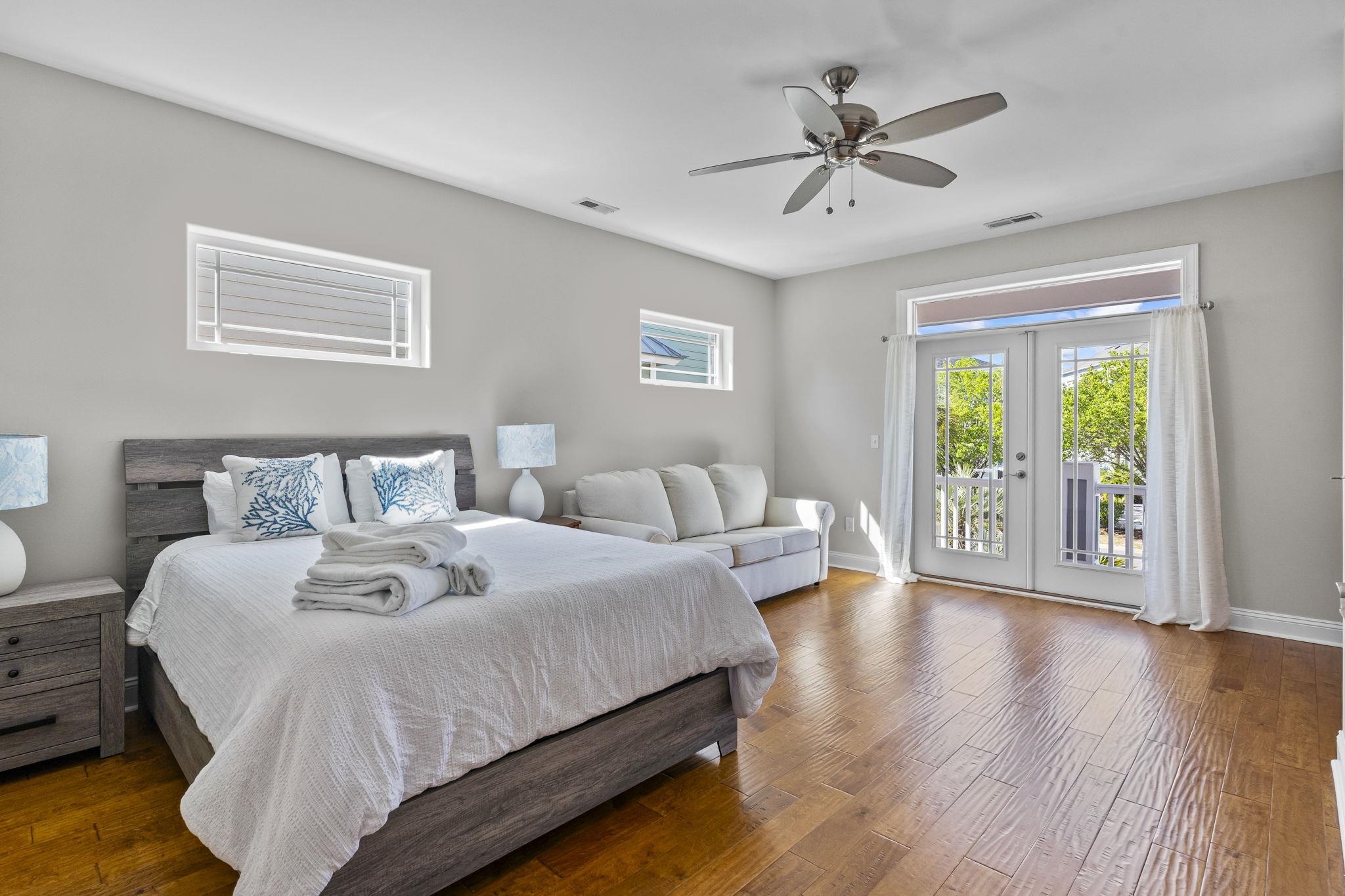 North Myrtle Beach, South Carolina, 29582, United States, 5 Bedrooms Bedrooms, ,4 BathroomsBathrooms,Residential,Active,2032904