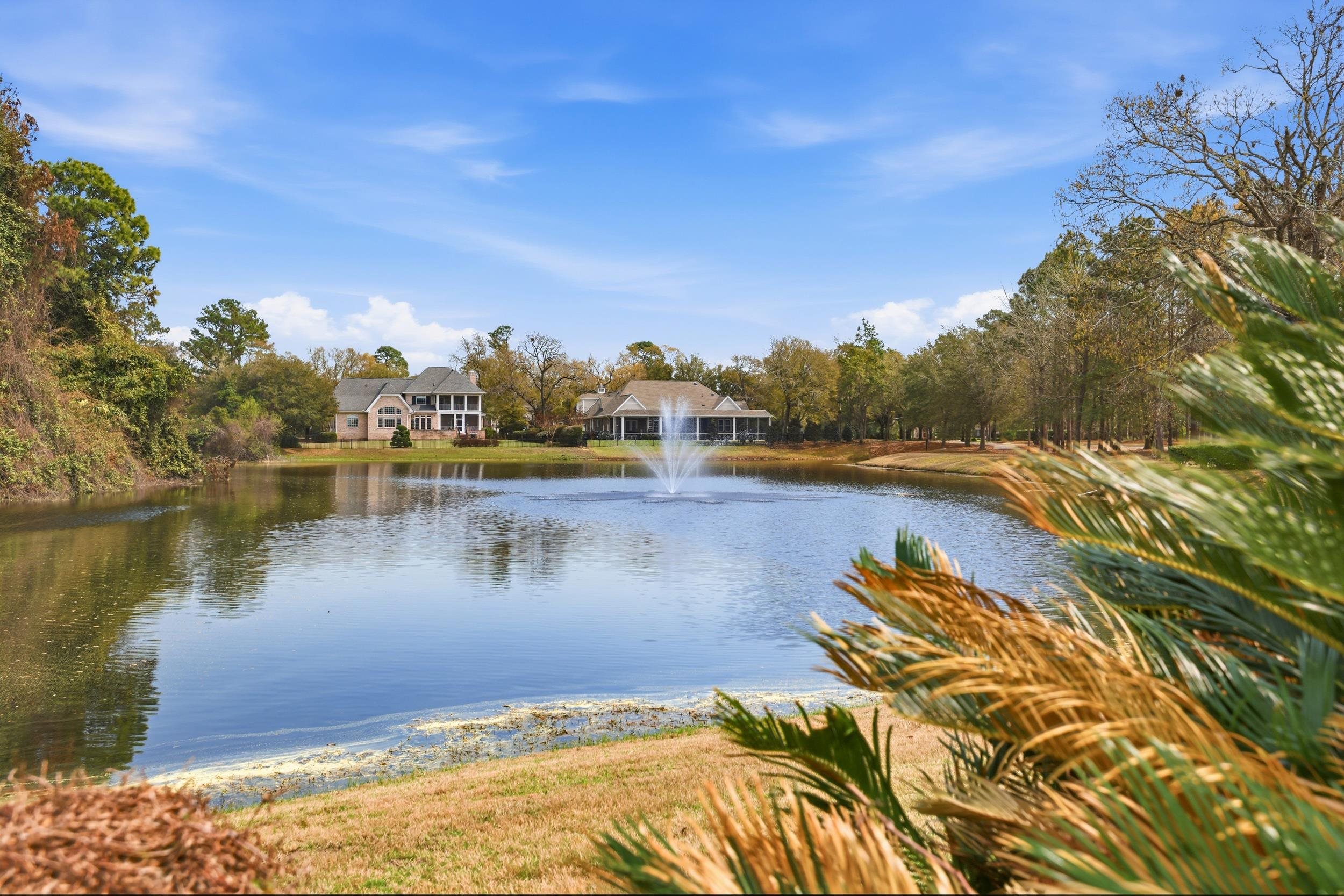 42 Courtyard Circle 26