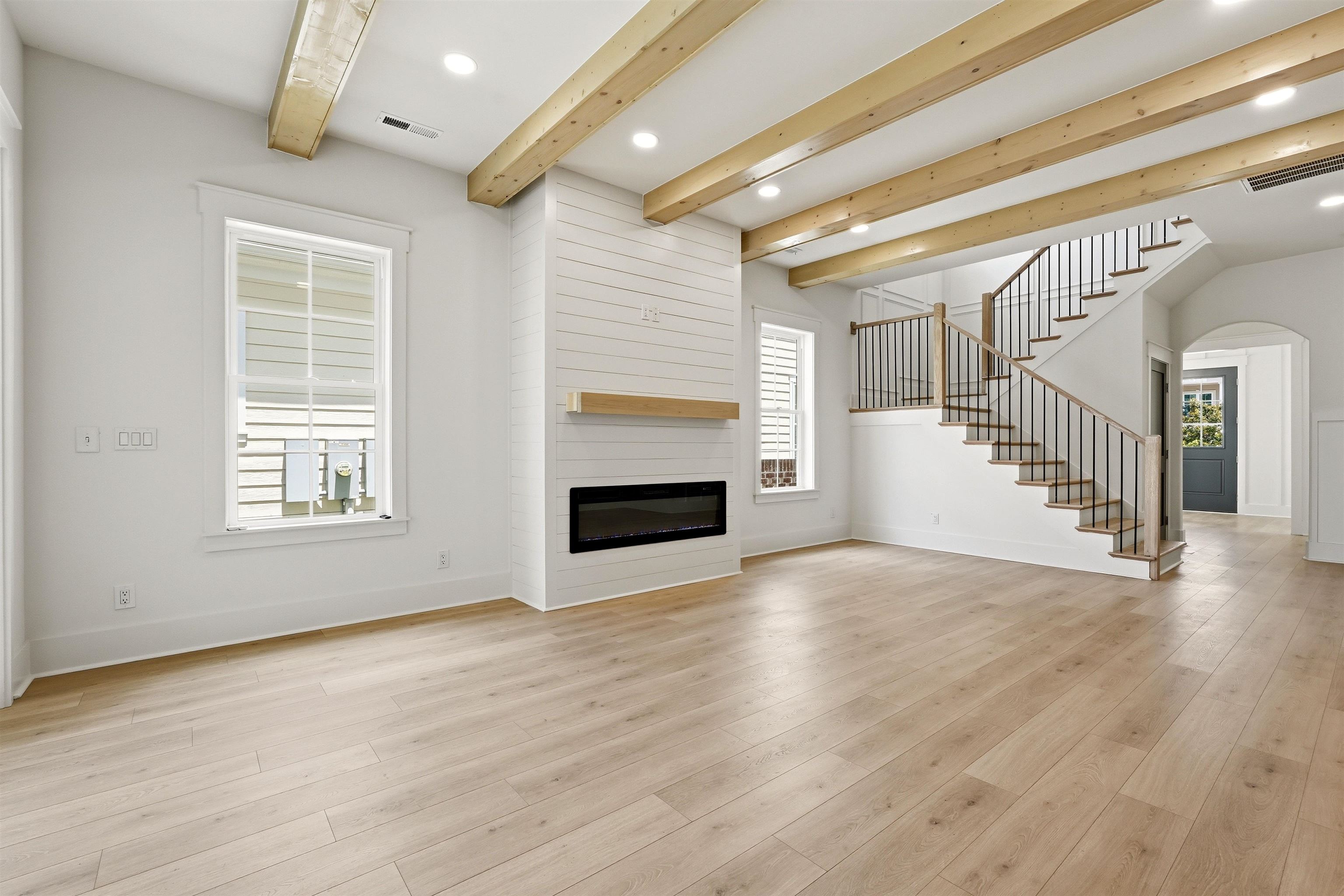 485 West Palms Dr.