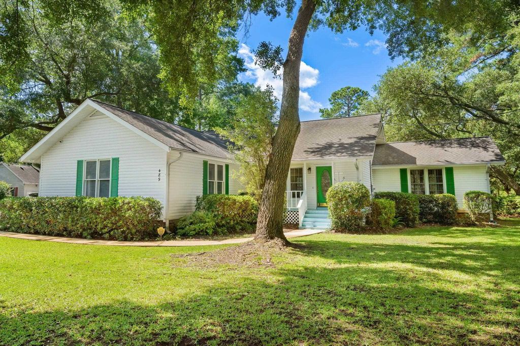 Photo of 489 Crooked Oak Dr, Pawleys Island, SC 29585 (MLS # 2616074)