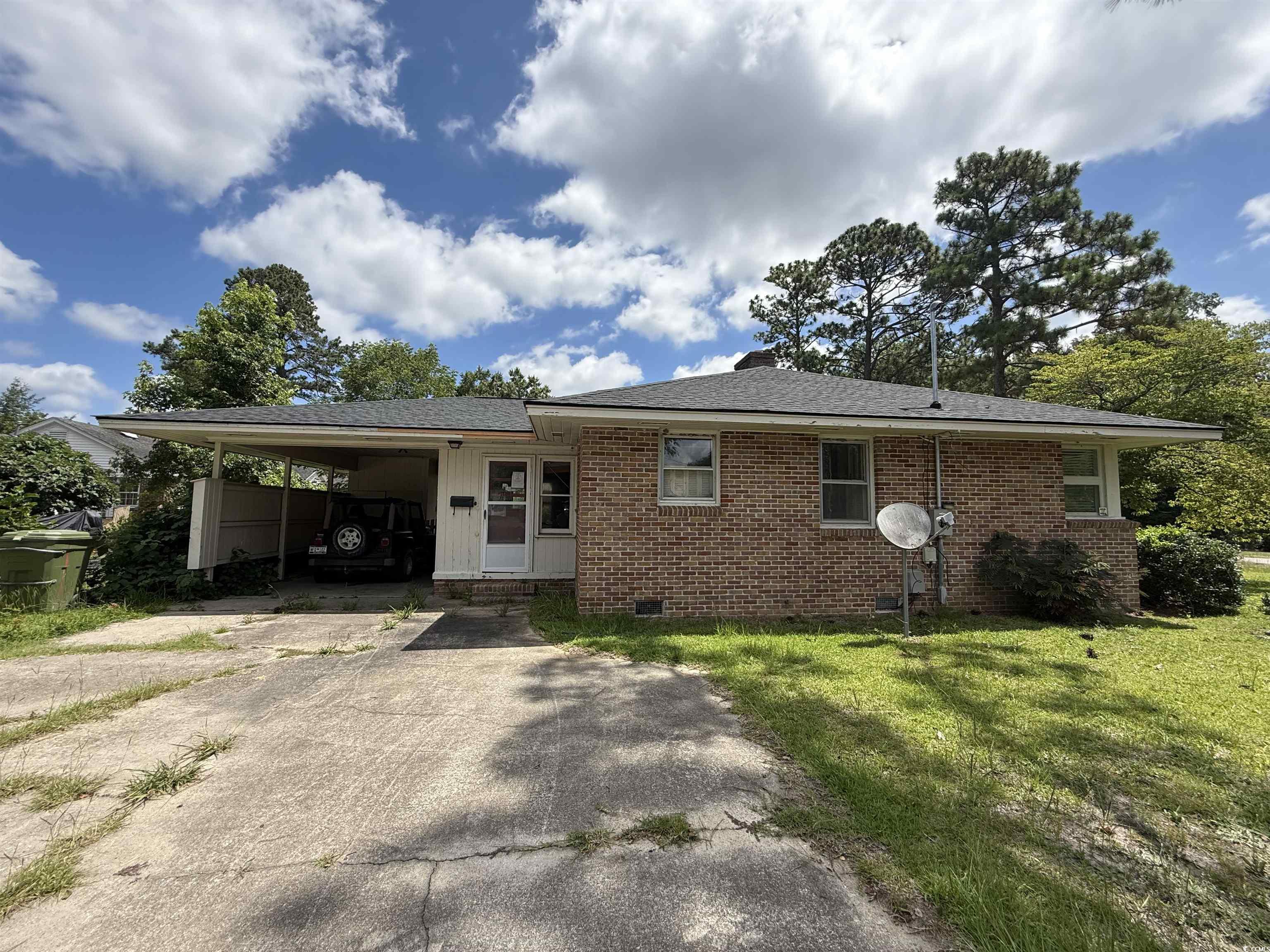 200 Magnolia St.