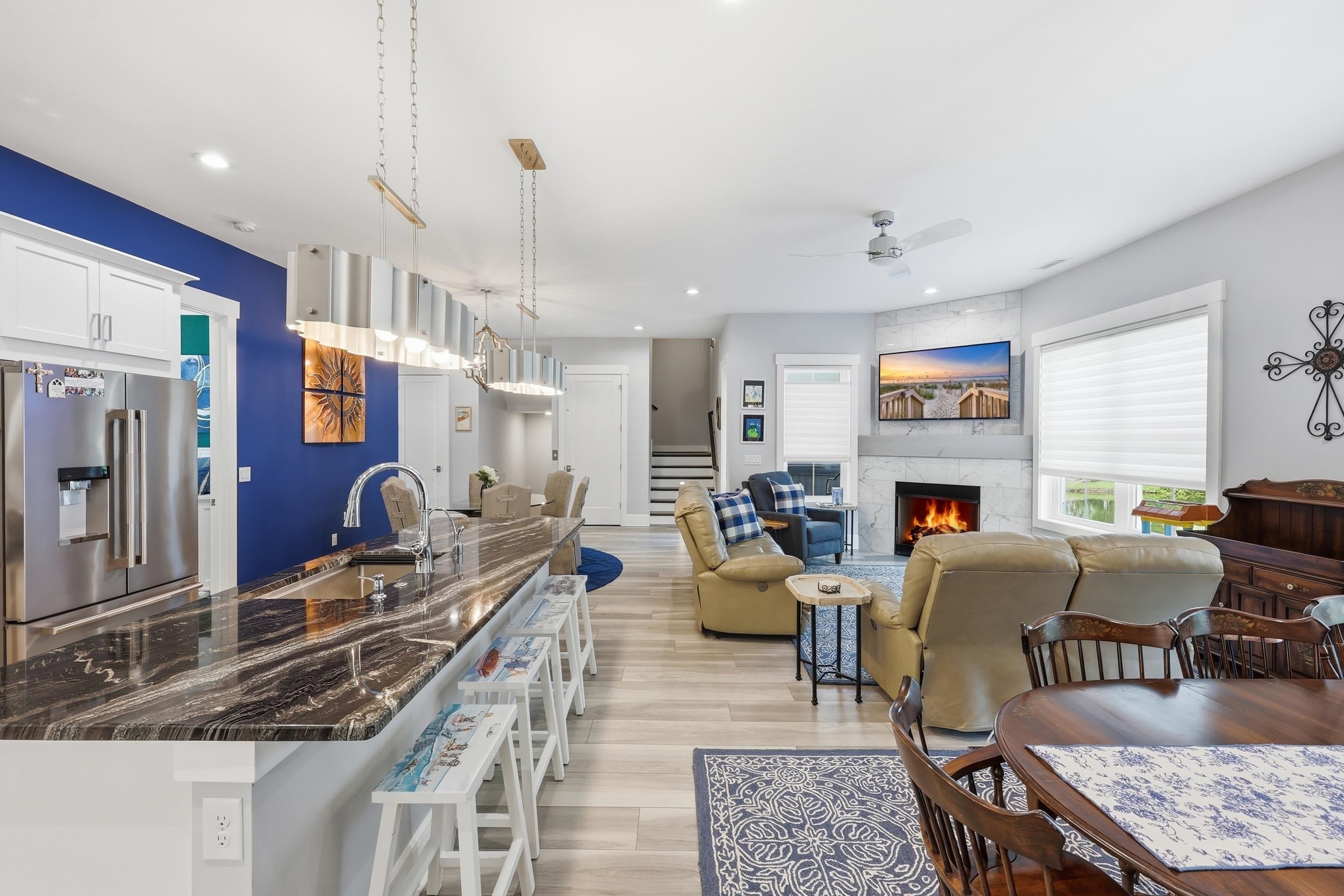 125 Harbor Oaks Dr.