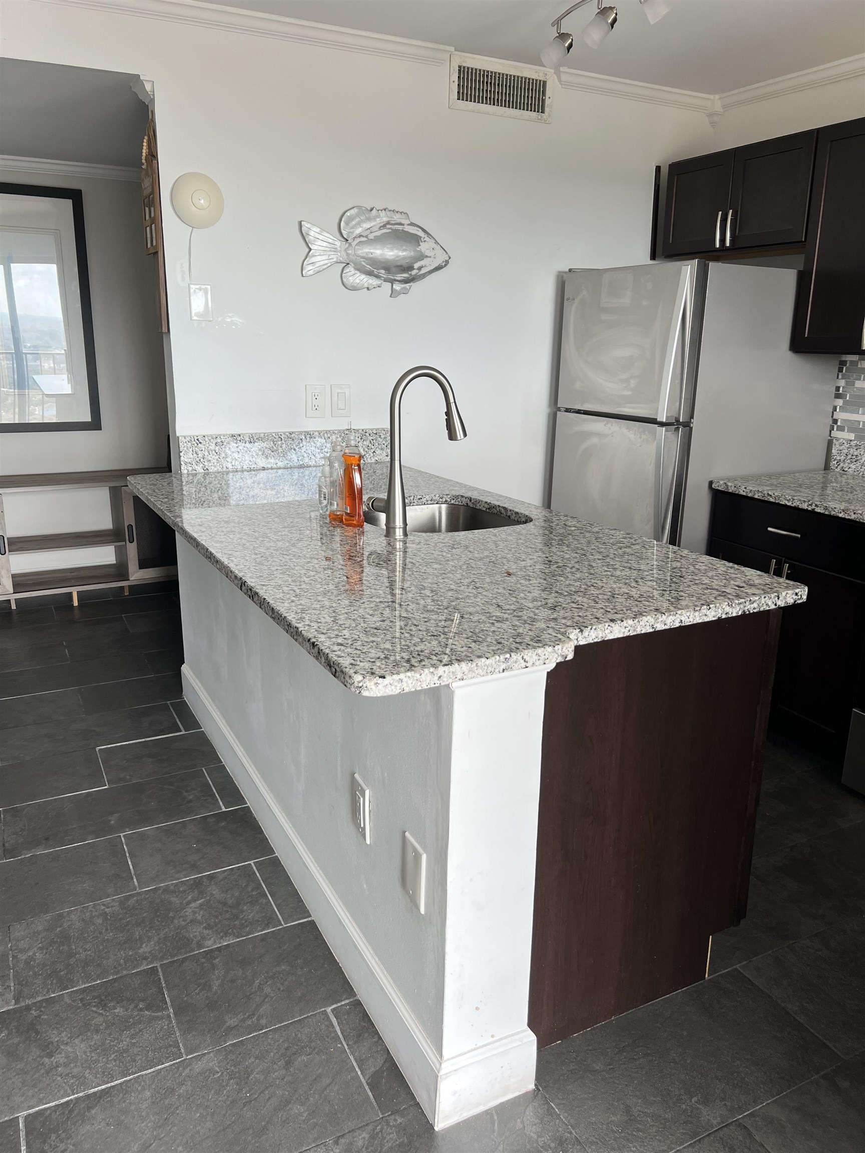 5905 South Kings Hwy. 1714